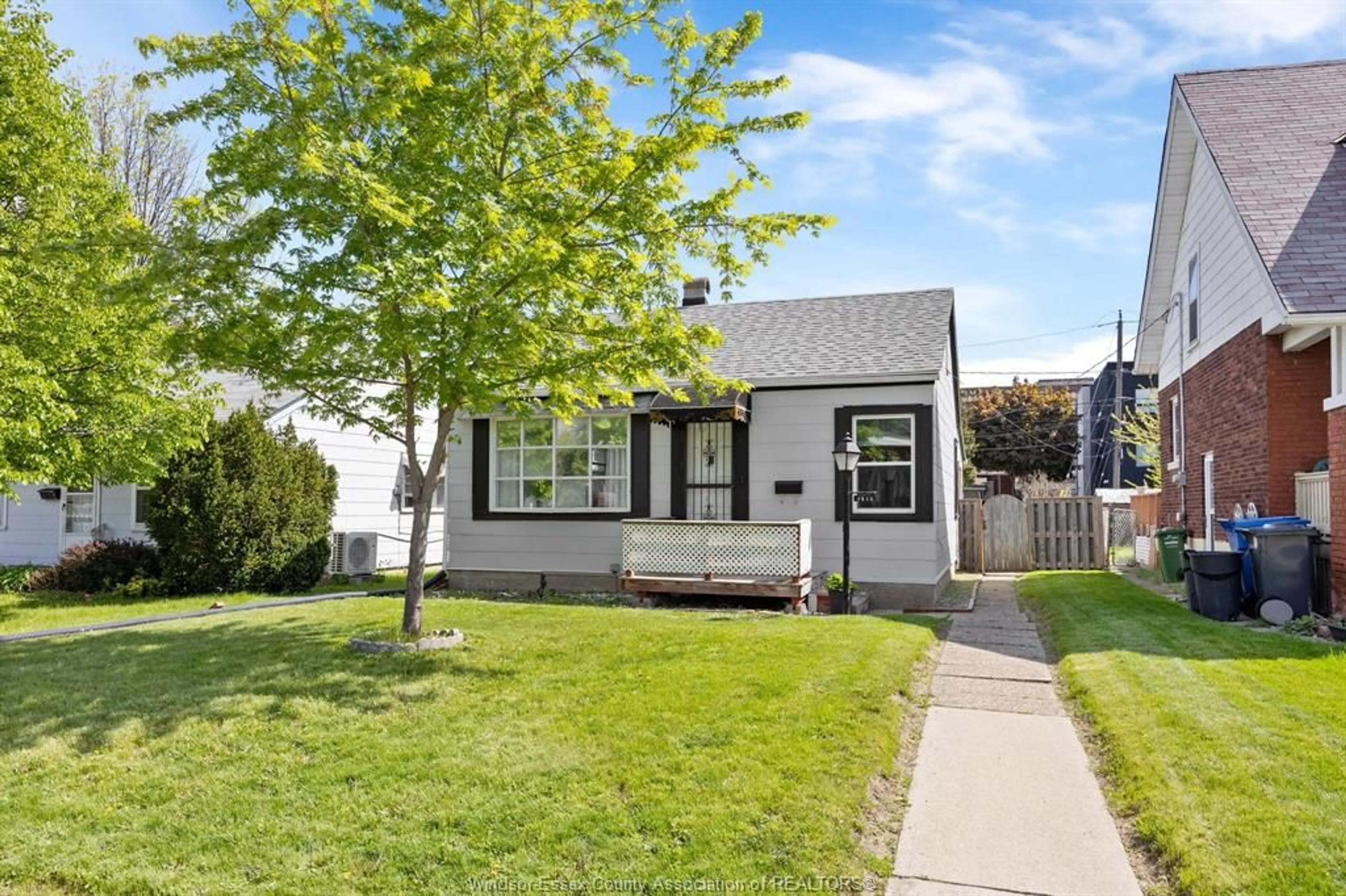 Home with vinyl exterior material, street for 1512 GOYEAU St, Windsor Ontario N8X 3L4
