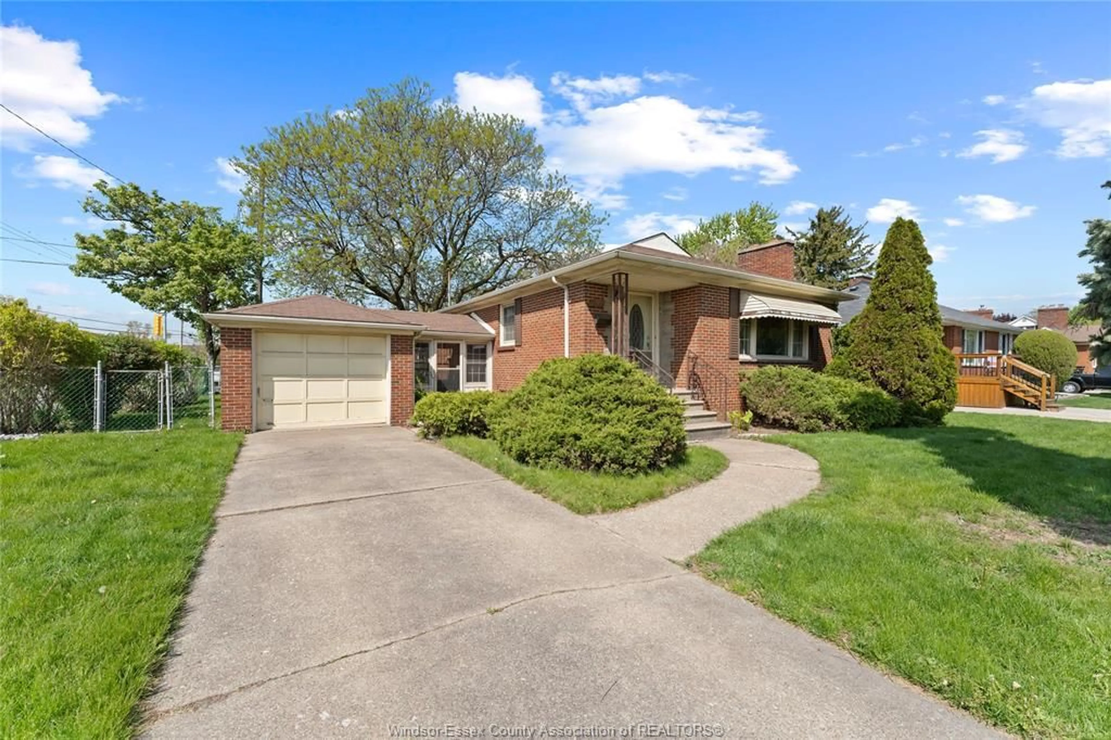 Home with brick exterior material, street for 295 HENKEL Pl, Windsor Ontario N8Y 2E8