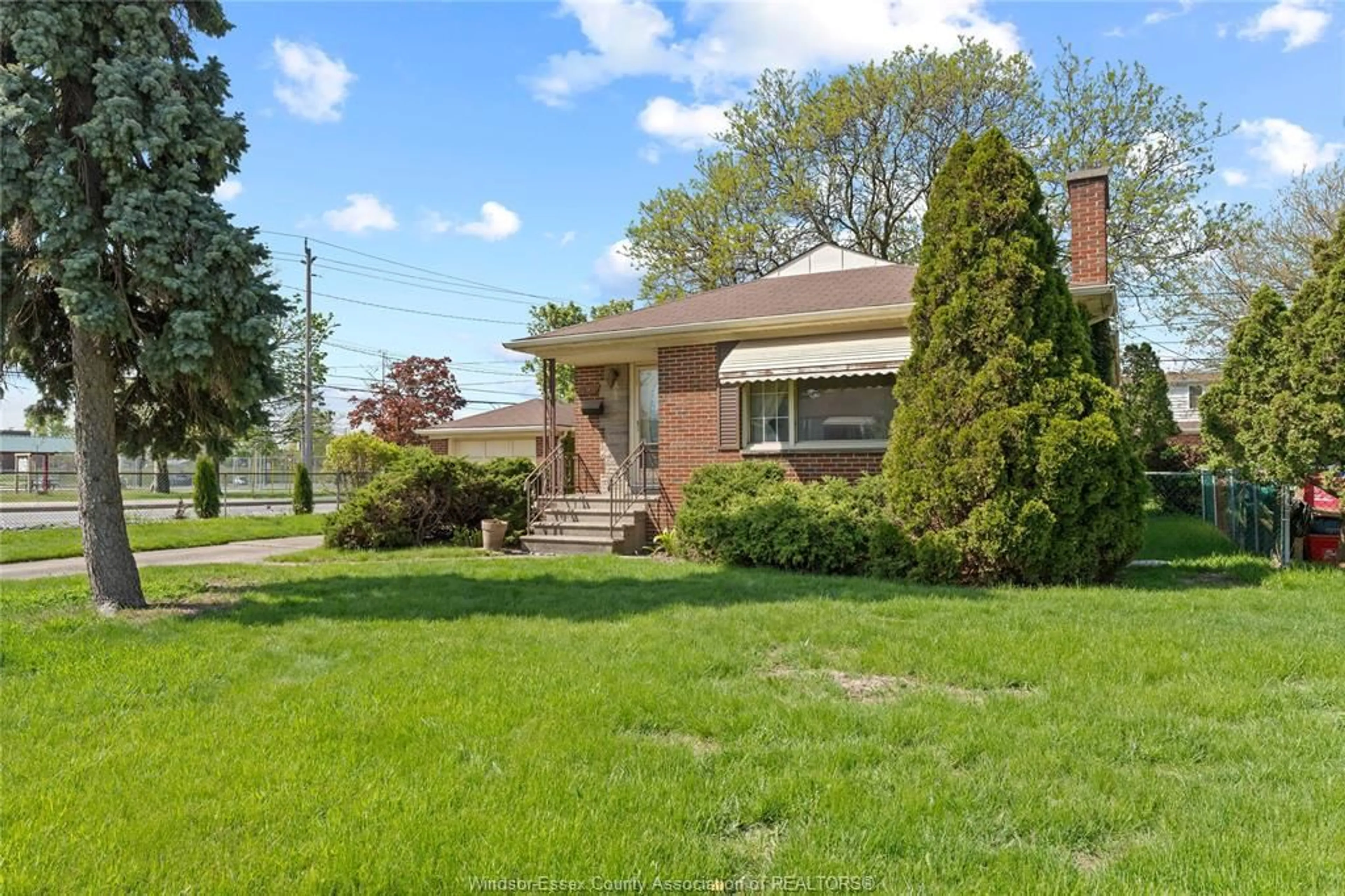 Home with brick exterior material, street for 295 HENKEL Pl, Windsor Ontario N8Y 2E8