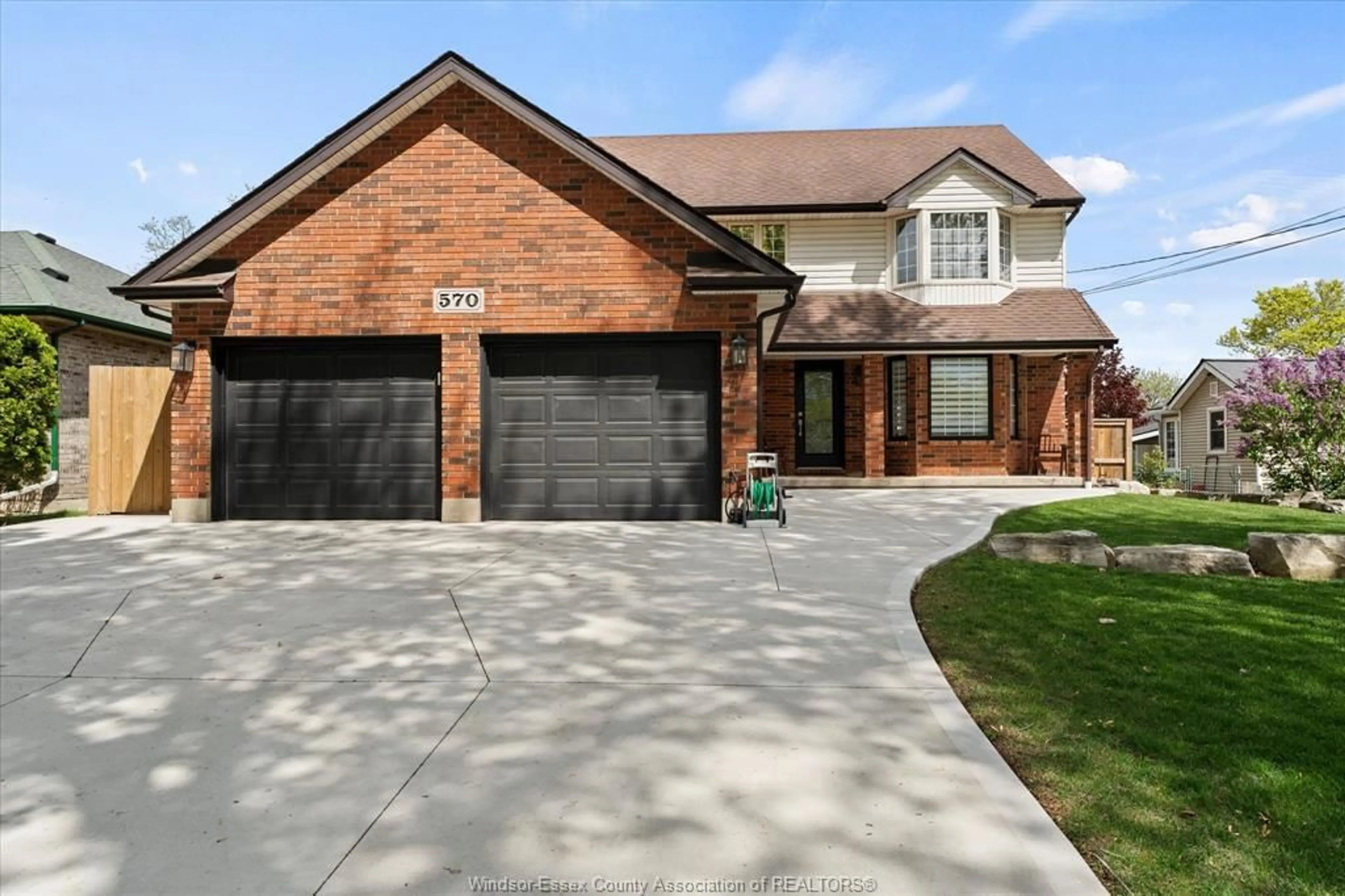 Home with brick exterior material, street for 570 JARVIS Ave, Windsor Ontario N8P 1C9