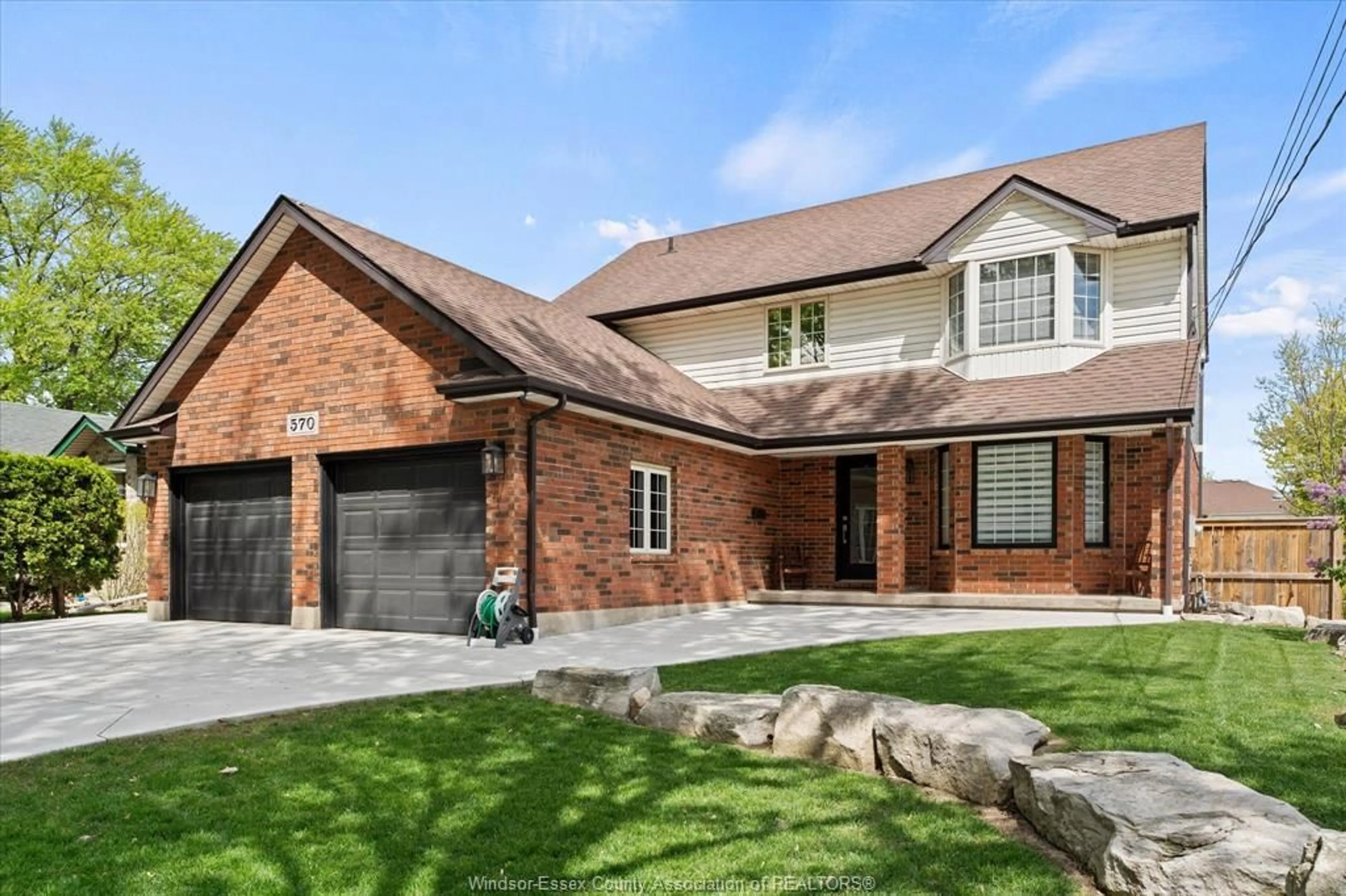 Home with brick exterior material, street for 570 JARVIS Ave, Windsor Ontario N8P 1C9
