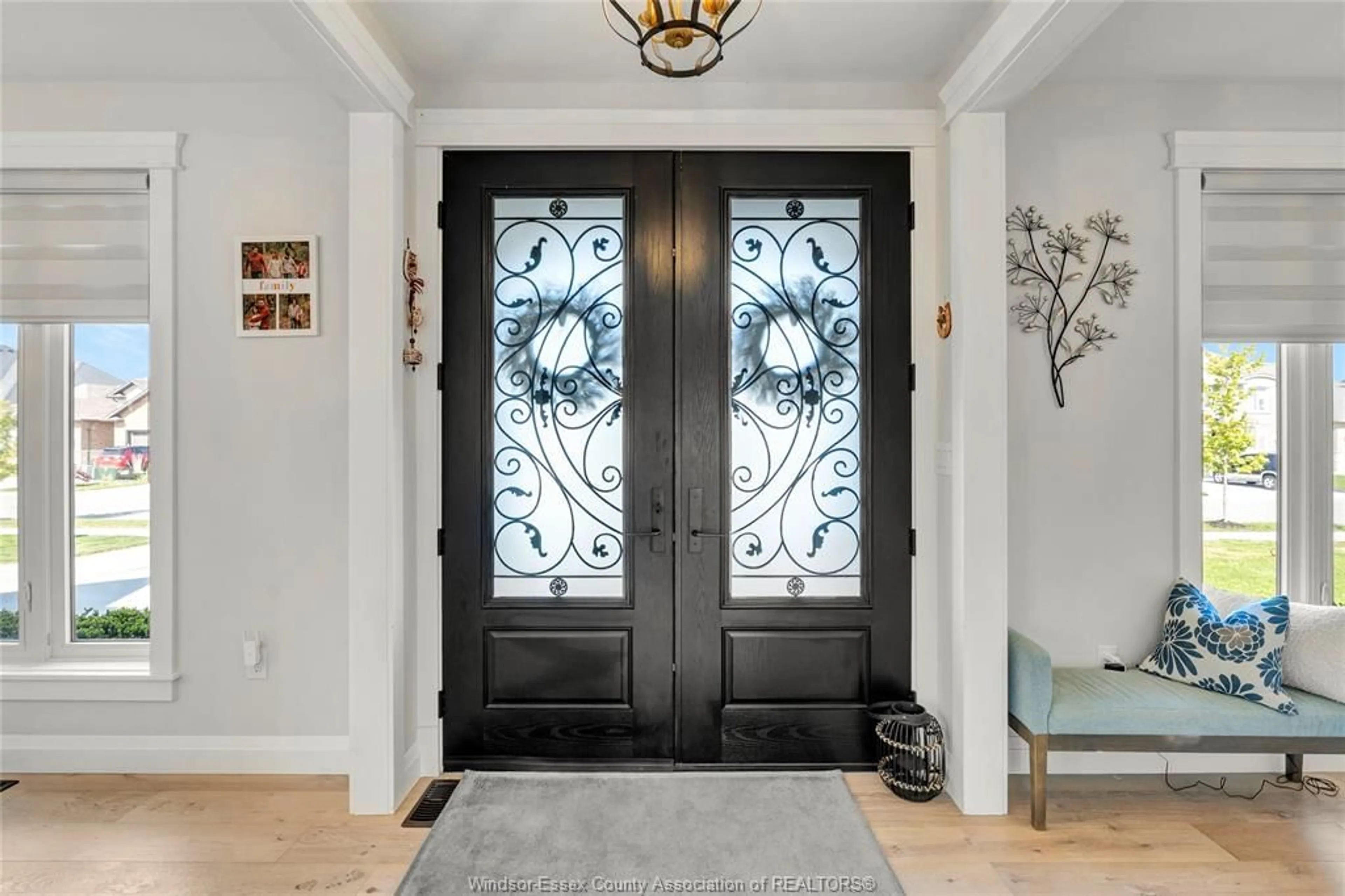 Indoor entryway for 243 RAFIH Cres, Lakeshore Ontario N8L 1A6