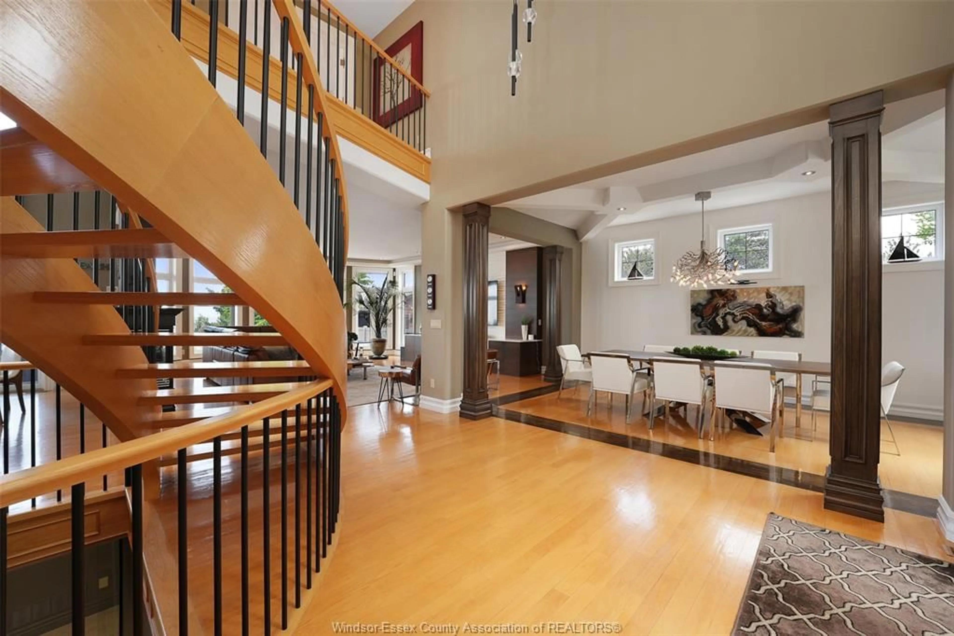 Indoor foyer for 1740 CAILLE Ave, Lakeshore Ontario N8L 0J5