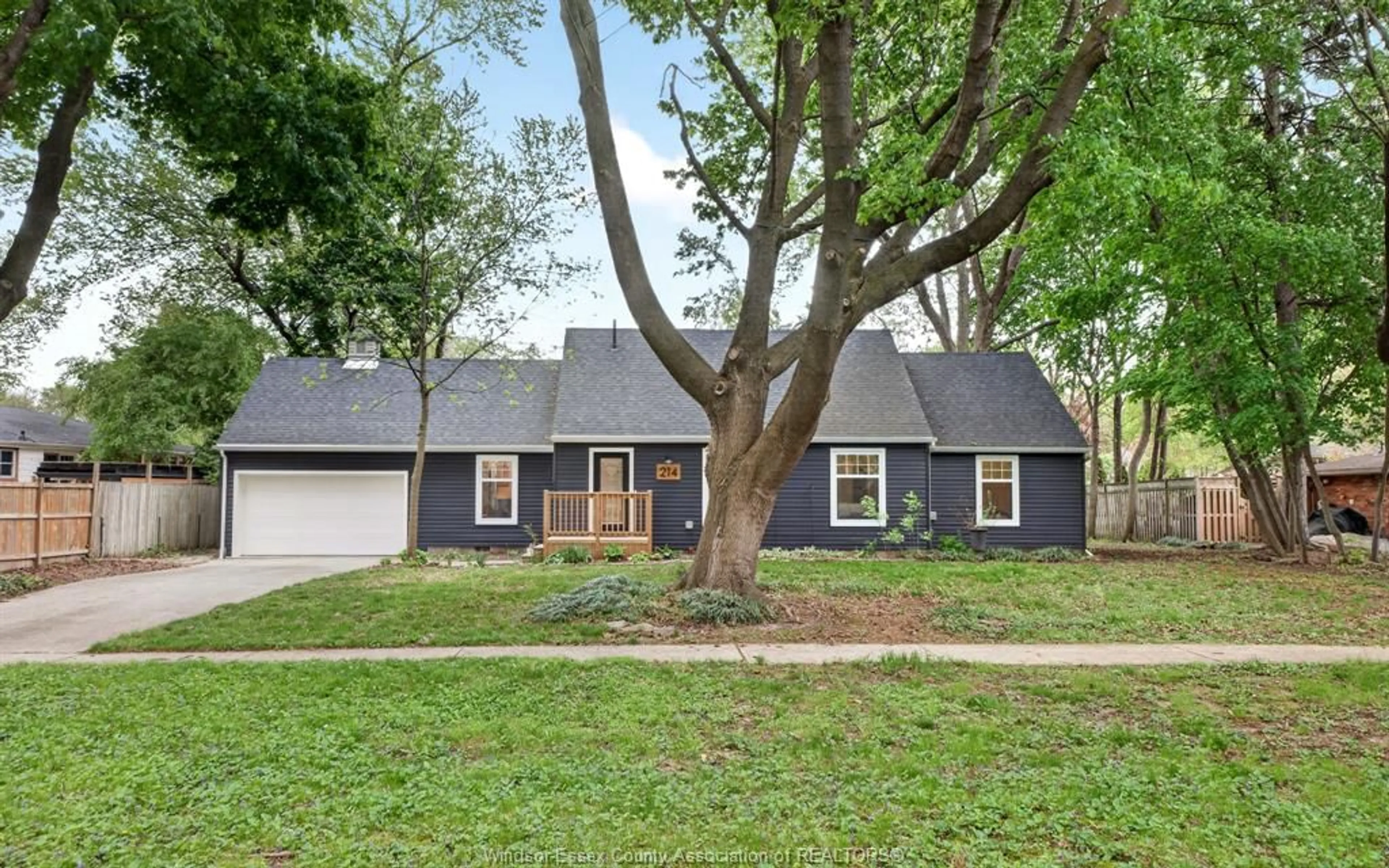 Home with vinyl exterior material, street for 214 CORONADO, Tecumseh Ontario N8N 2E2