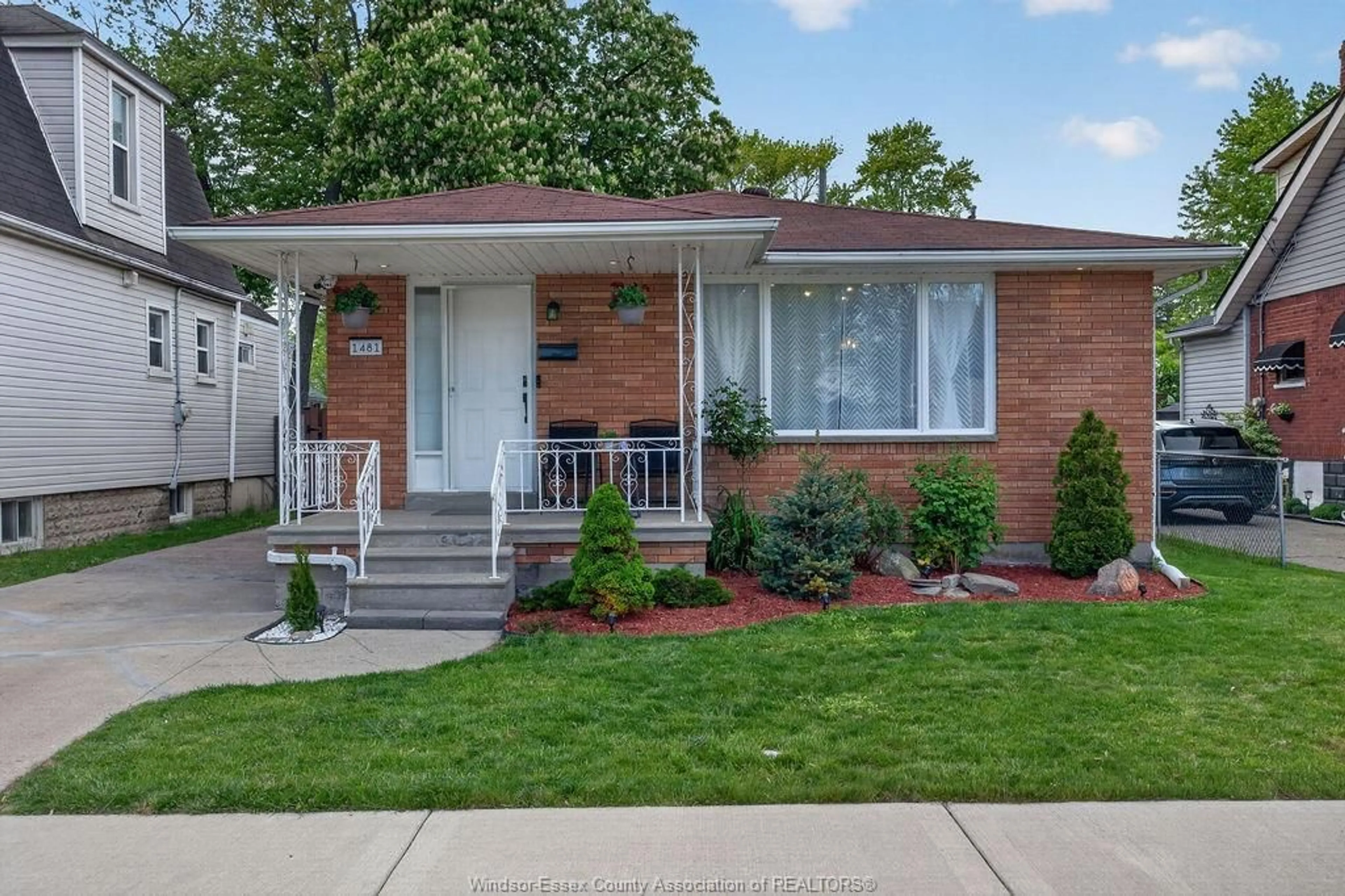 Home with brick exterior material, street for 1481 ELLROSE, Windsor Ontario N8Y 3X4
