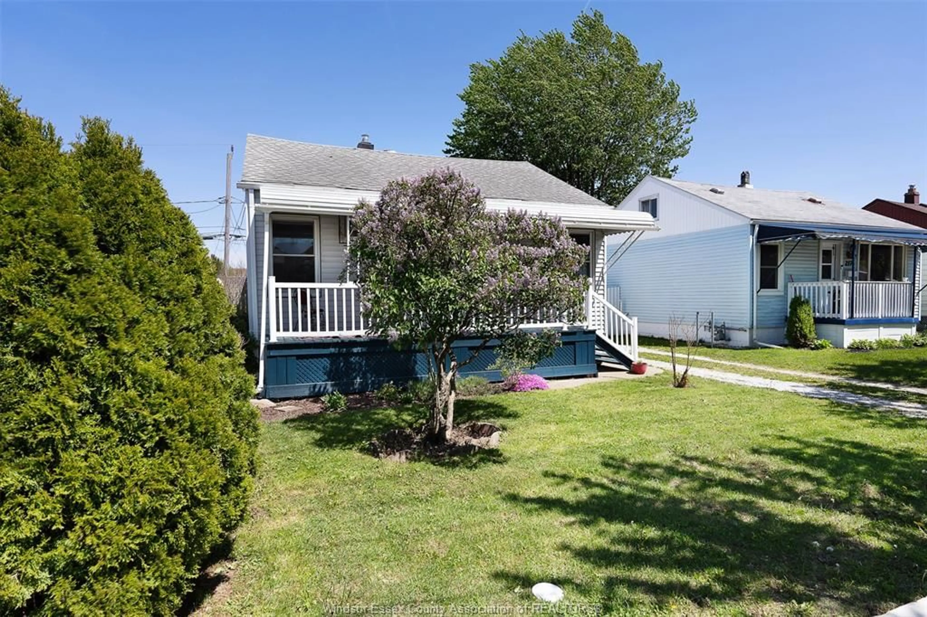 Home with vinyl exterior material, street for 2170 WELLESLEY, Windsor Ontario N8W 2E7