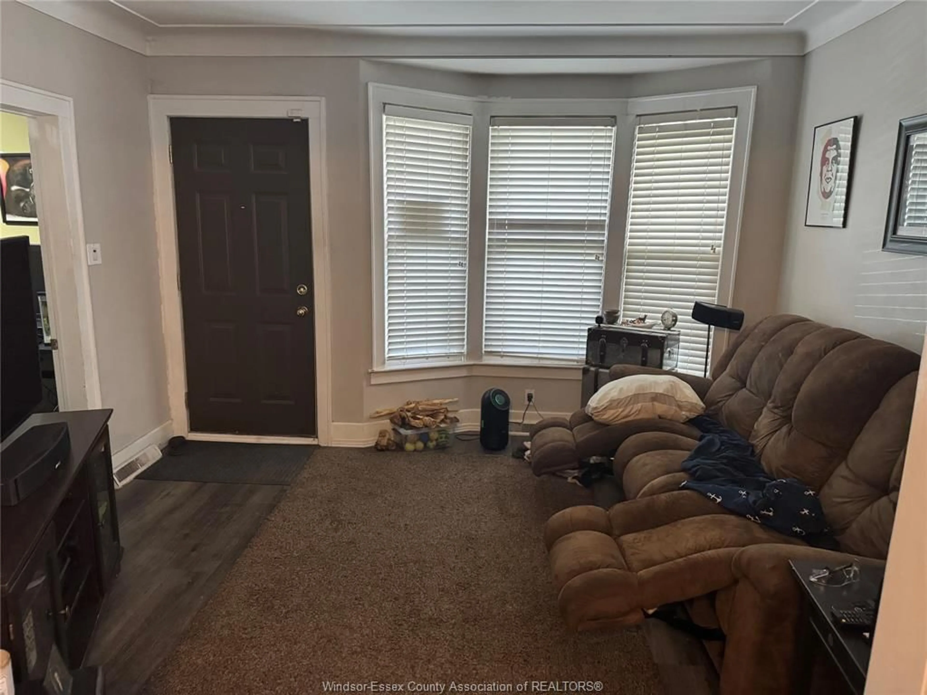 A pic of a room for 1056 GLADSTONE, Windsor Ontario N9A 2R8