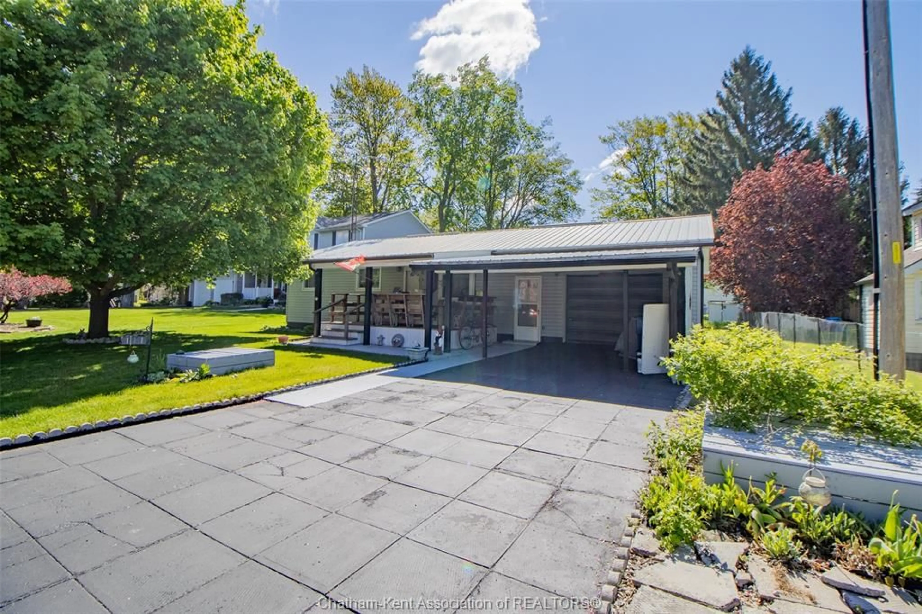 Unknown for 141 WALNUT St, Bothwell Ontario N0P 1C0
