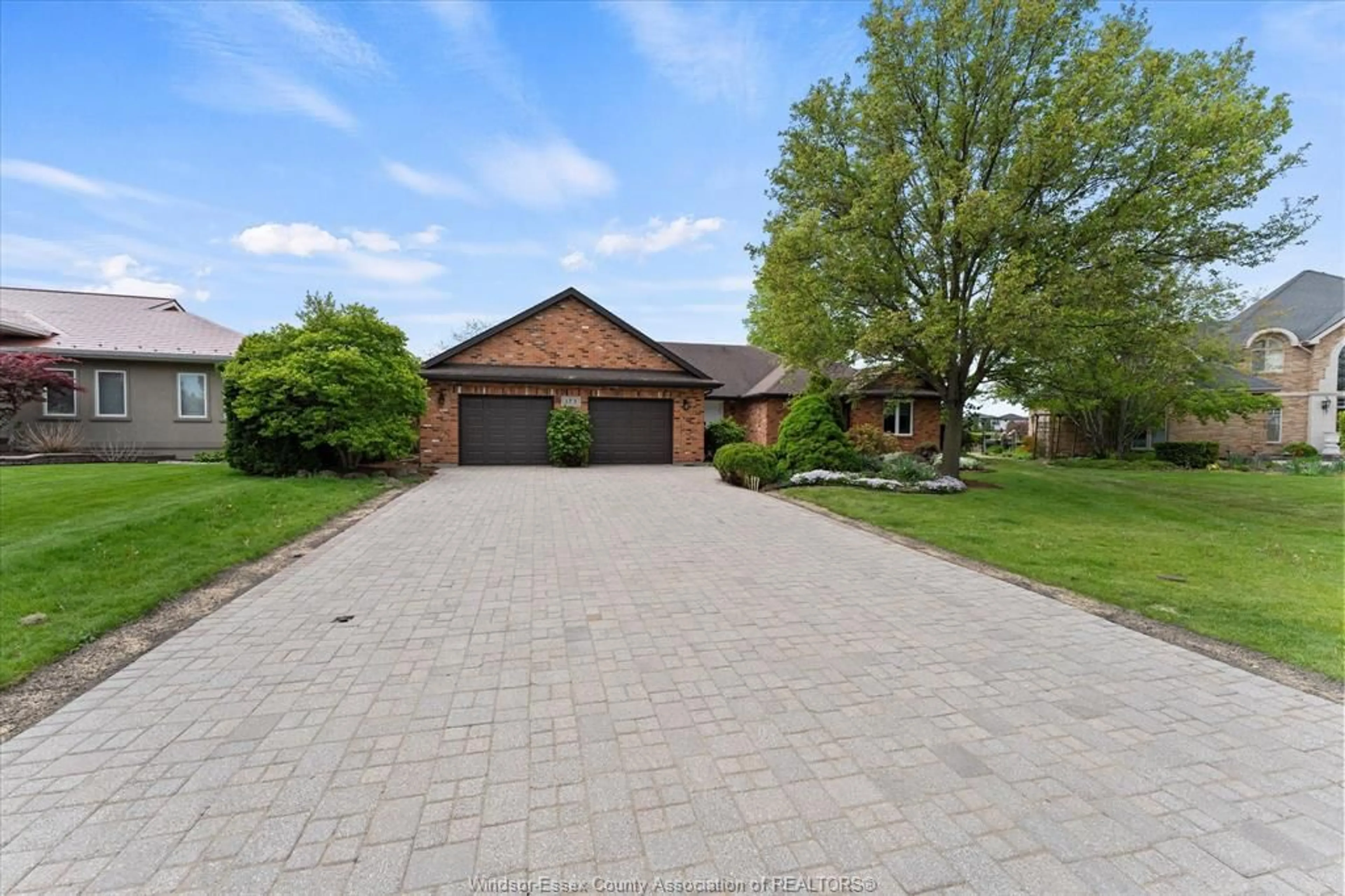 Home with brick exterior material, street for 173 CLUBVIEW, Amherstburg Ontario N9V 3Z1