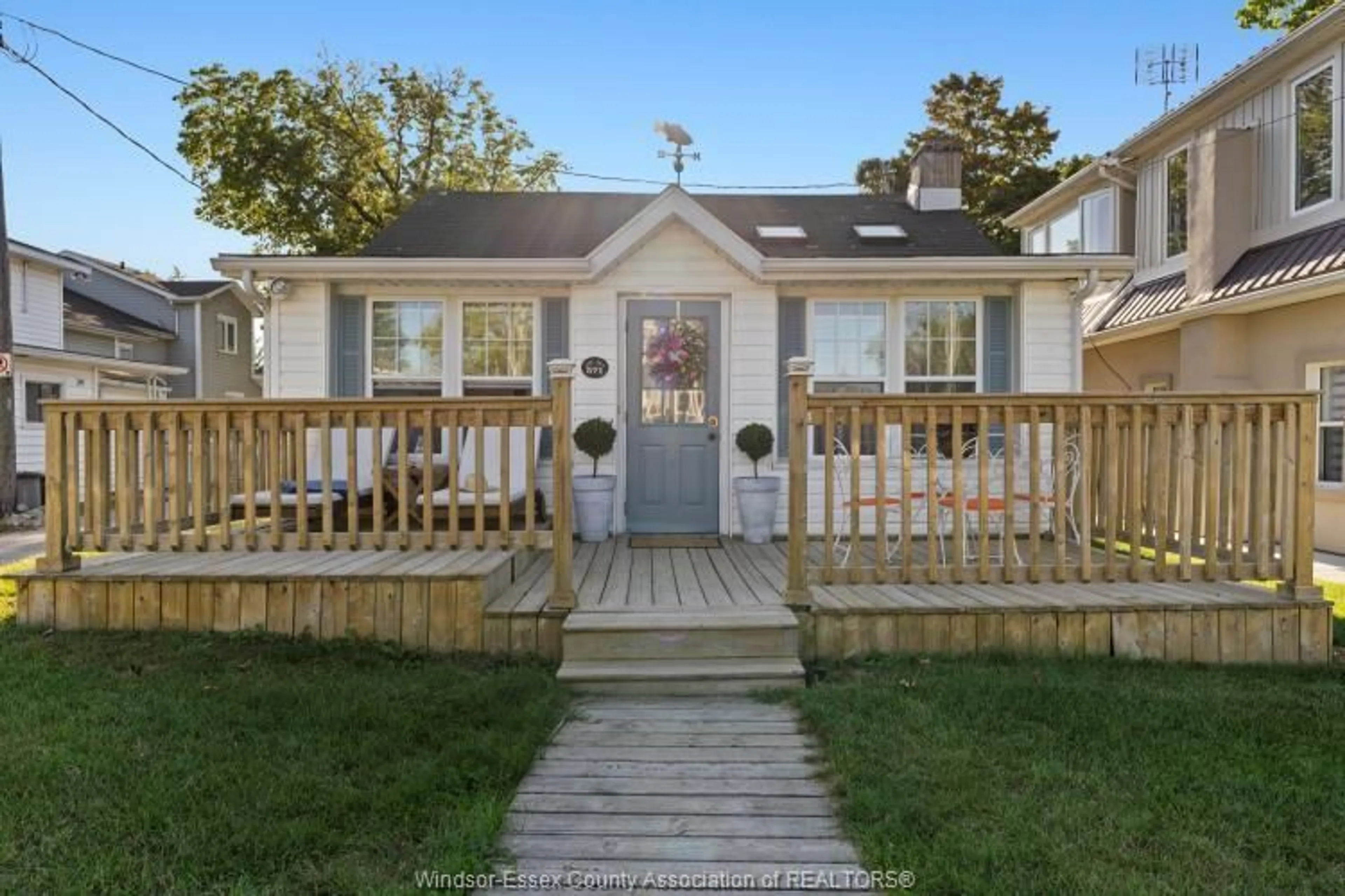 Unknown for 571 4TH Blvd, Kingsville Ontario N9Y 3W3