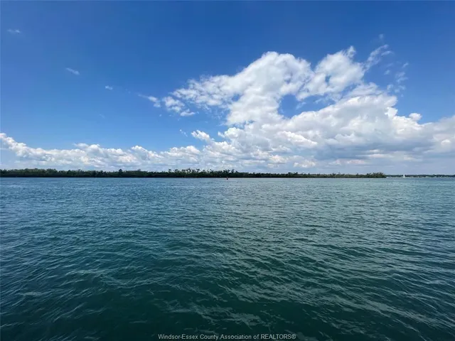 560 FRONT Rd, Amherstburg 3