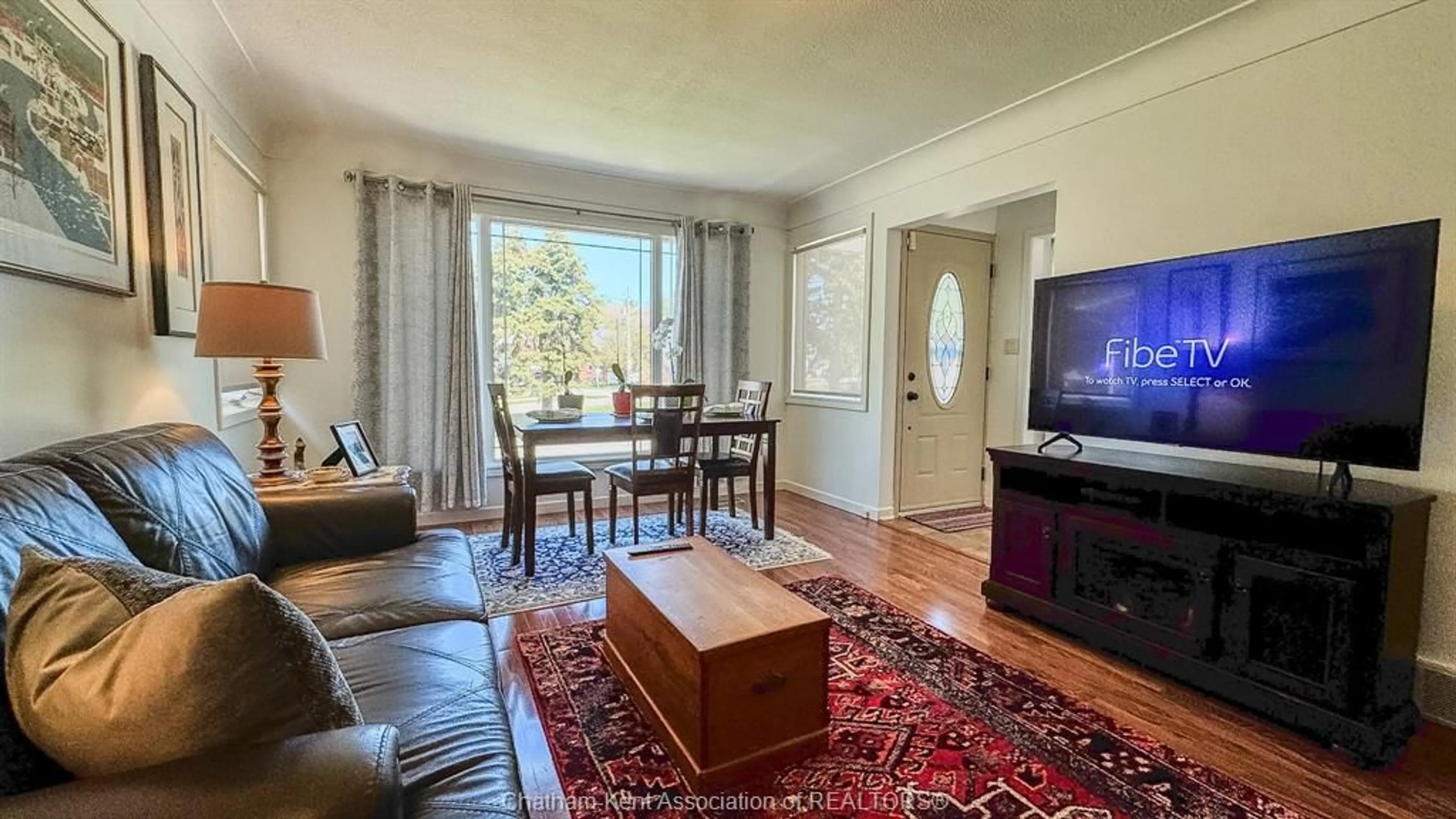 Living room with furniture, unknown for 94 Stanley Blvd, Chatham Ontario N7M 3J3