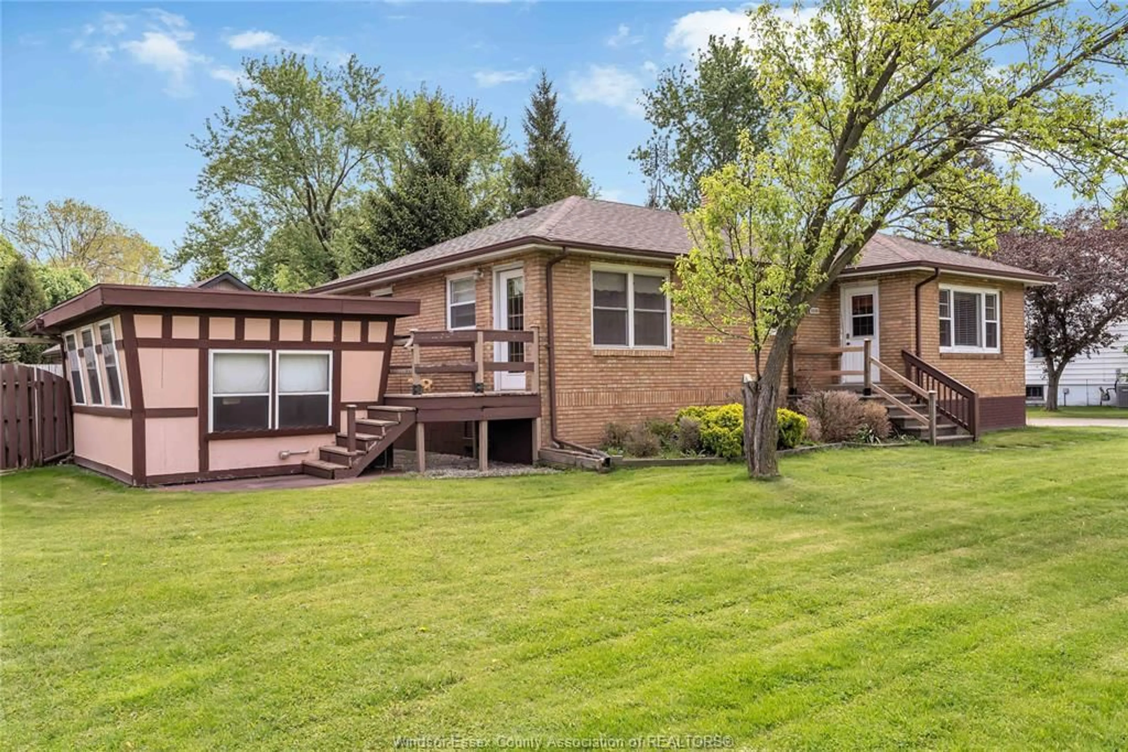 Home with brick exterior material, street for 5505 MALDEN Rd, Windsor Ontario N9E 3W1