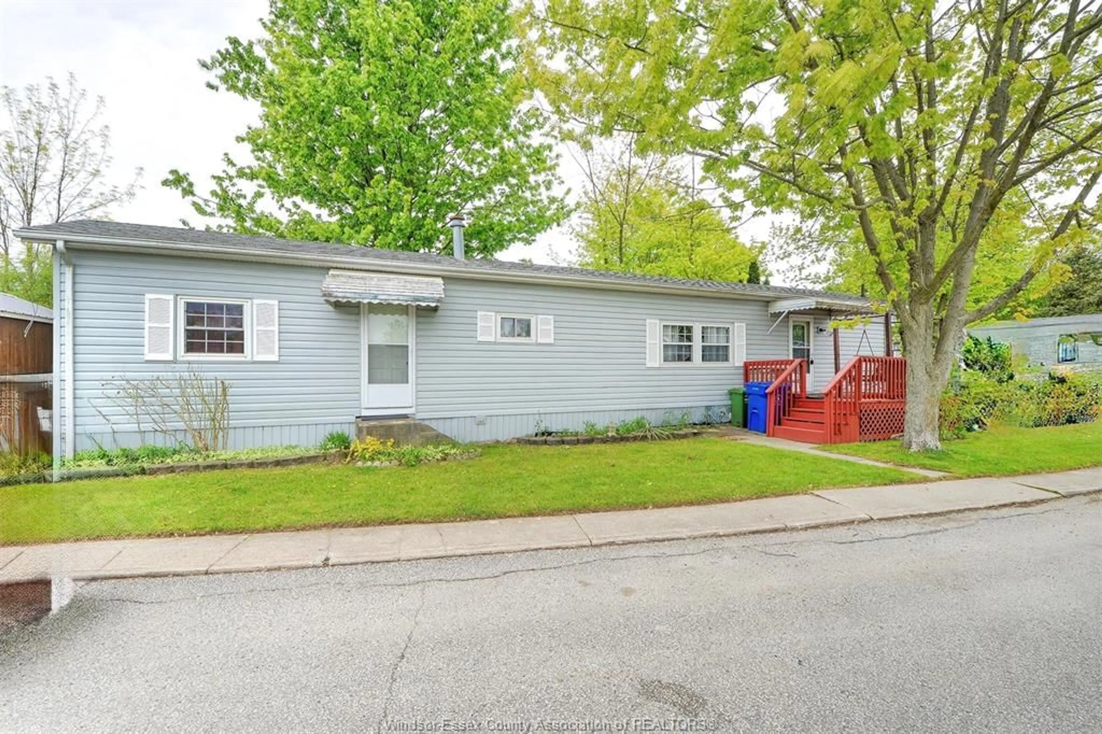 Home with vinyl exterior material, street for 8 ASH Crt, McGregor Ontario N0R 1J0