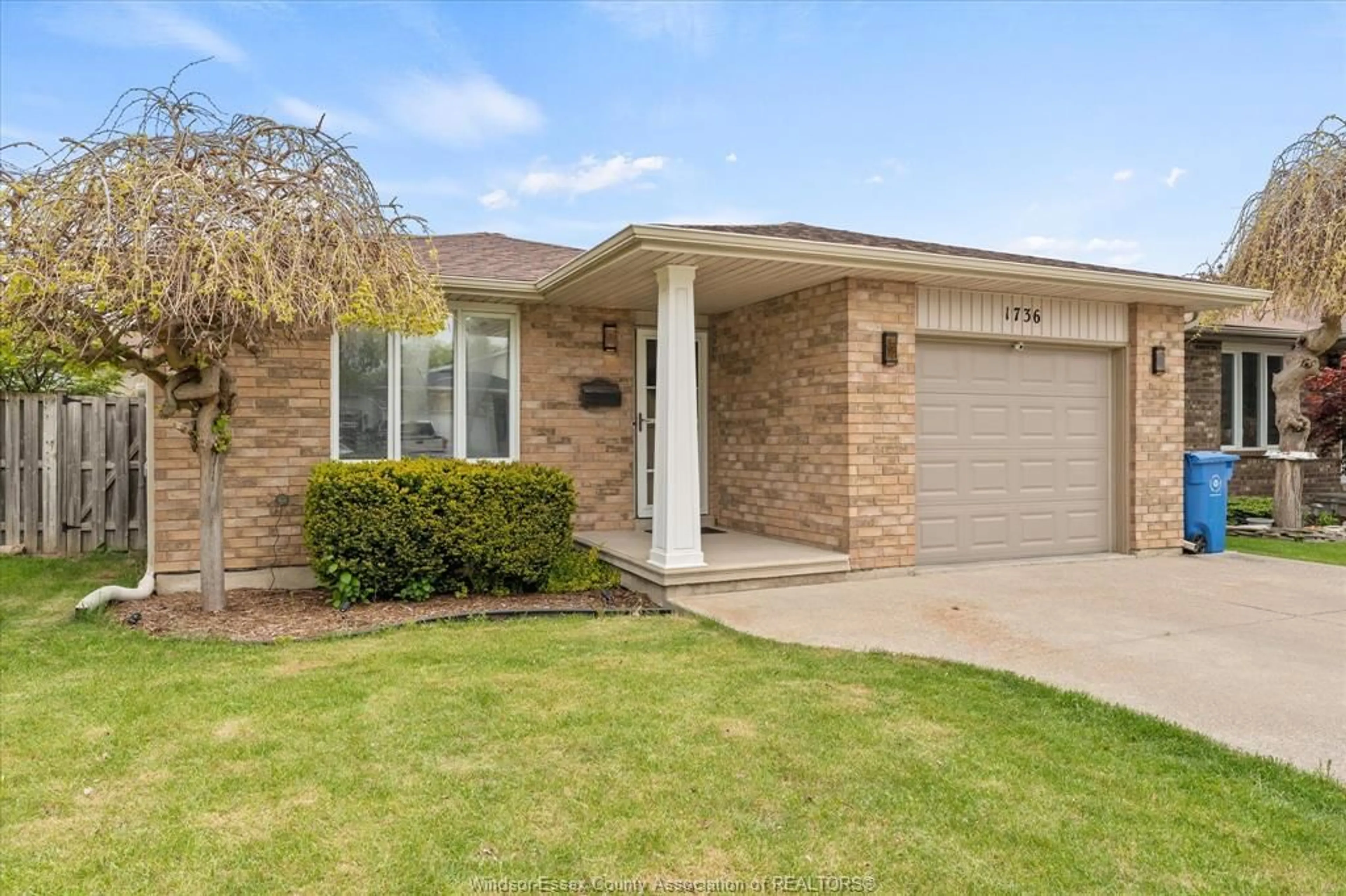 Home with brick exterior material, street for 1736 VICKY Cir, Windsor Ontario N8W 5P6