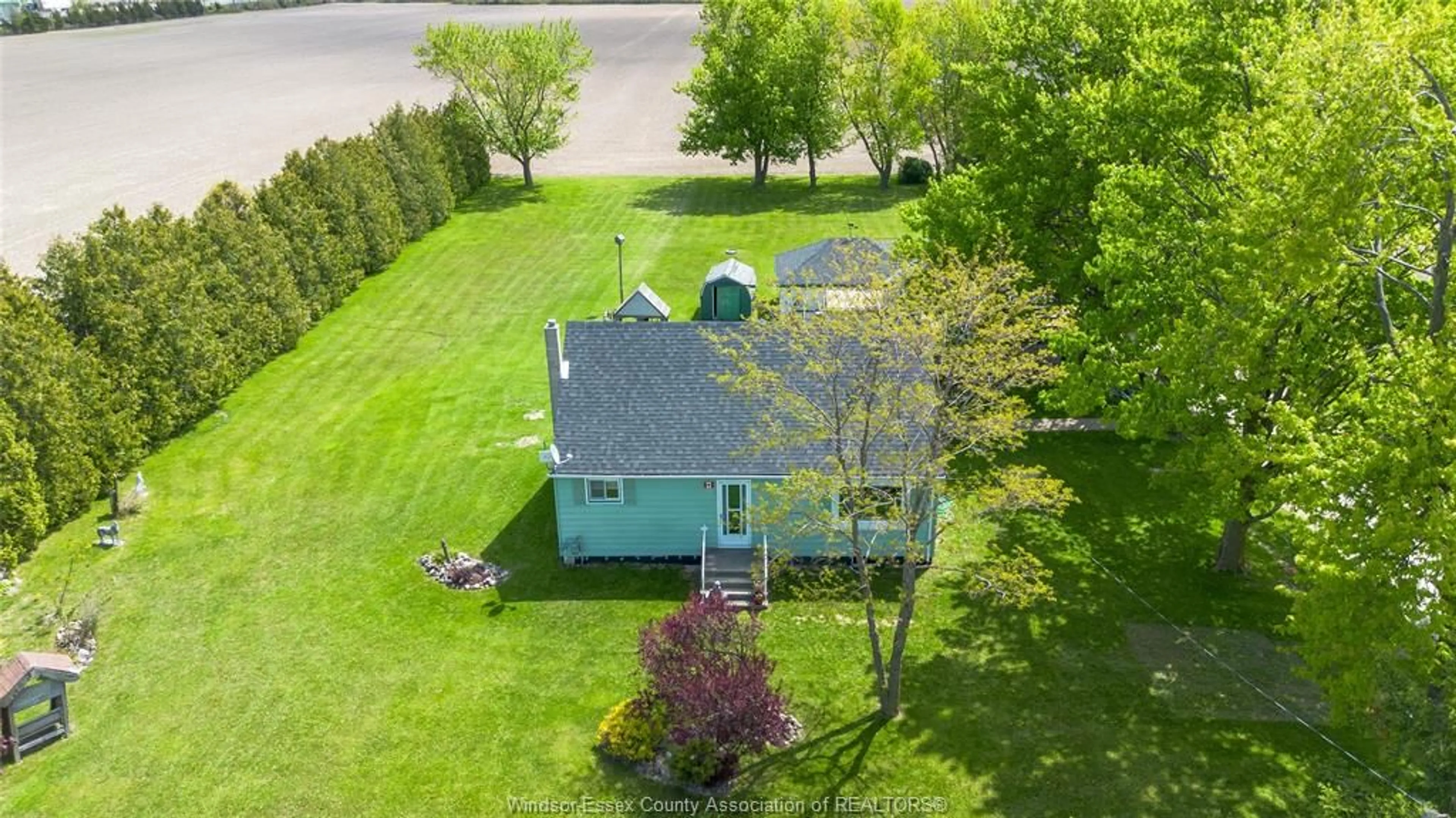 A pic from outside/outdoor area/front of a property/back of a property/a pic from drone, street for 1224 LAKESHORE ROAD 107, Maidstone Ontario N8X 2X7