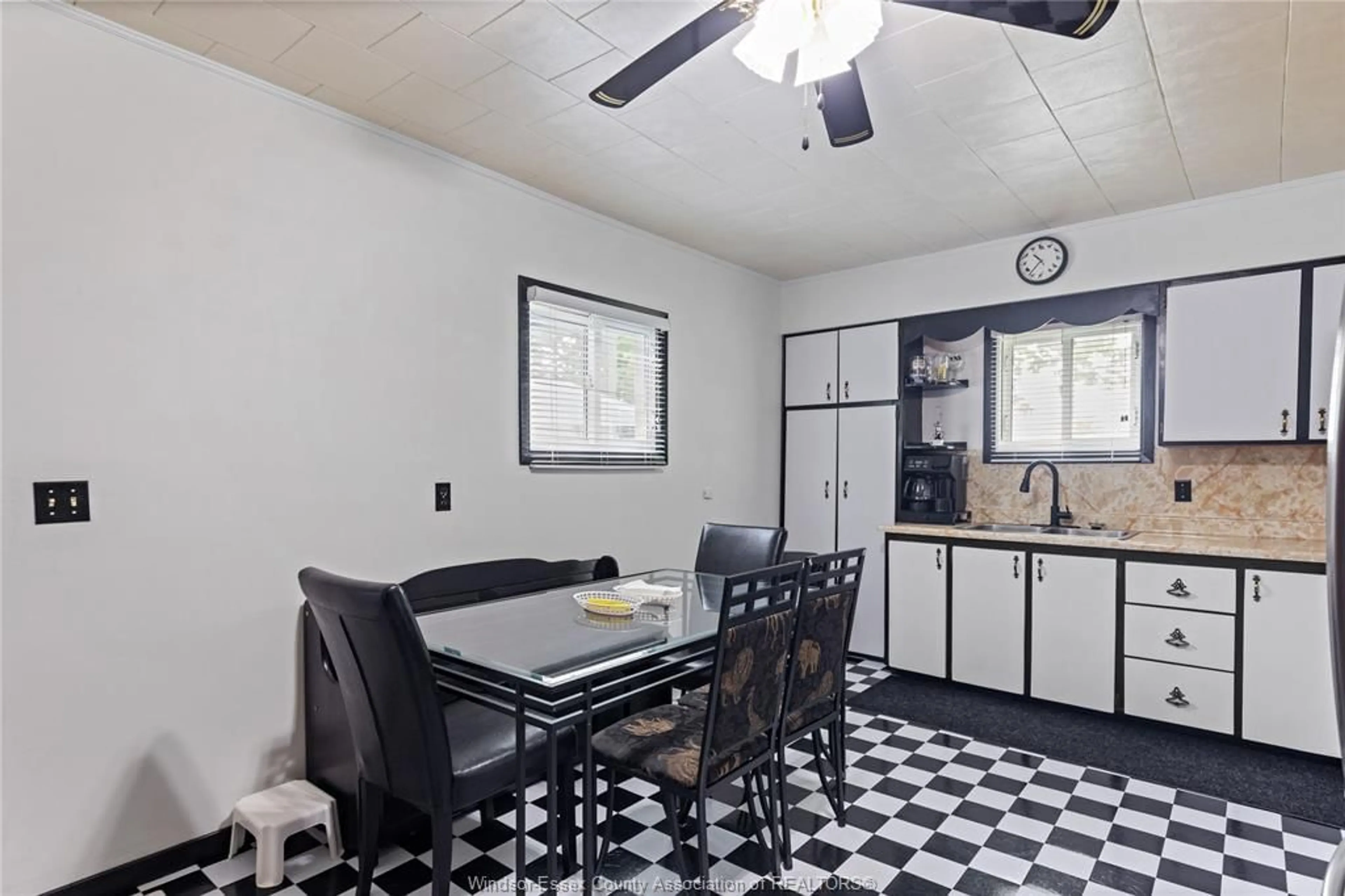 Unknown for 1224 LAKESHORE ROAD 107, Maidstone Ontario N8X 2X7
