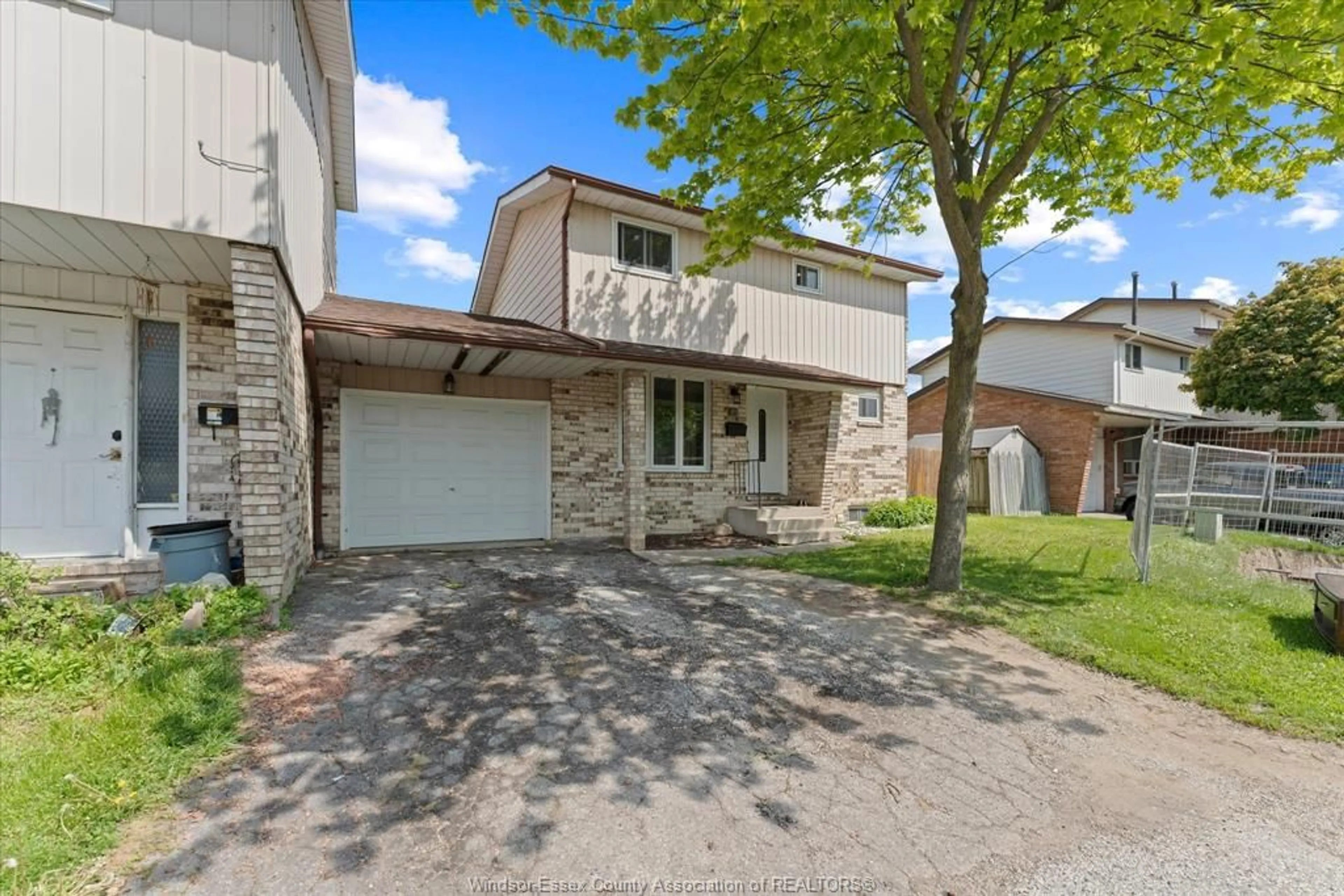 Unknown for 8020 MOLNAR, Windsor Ontario N8R 2A5
