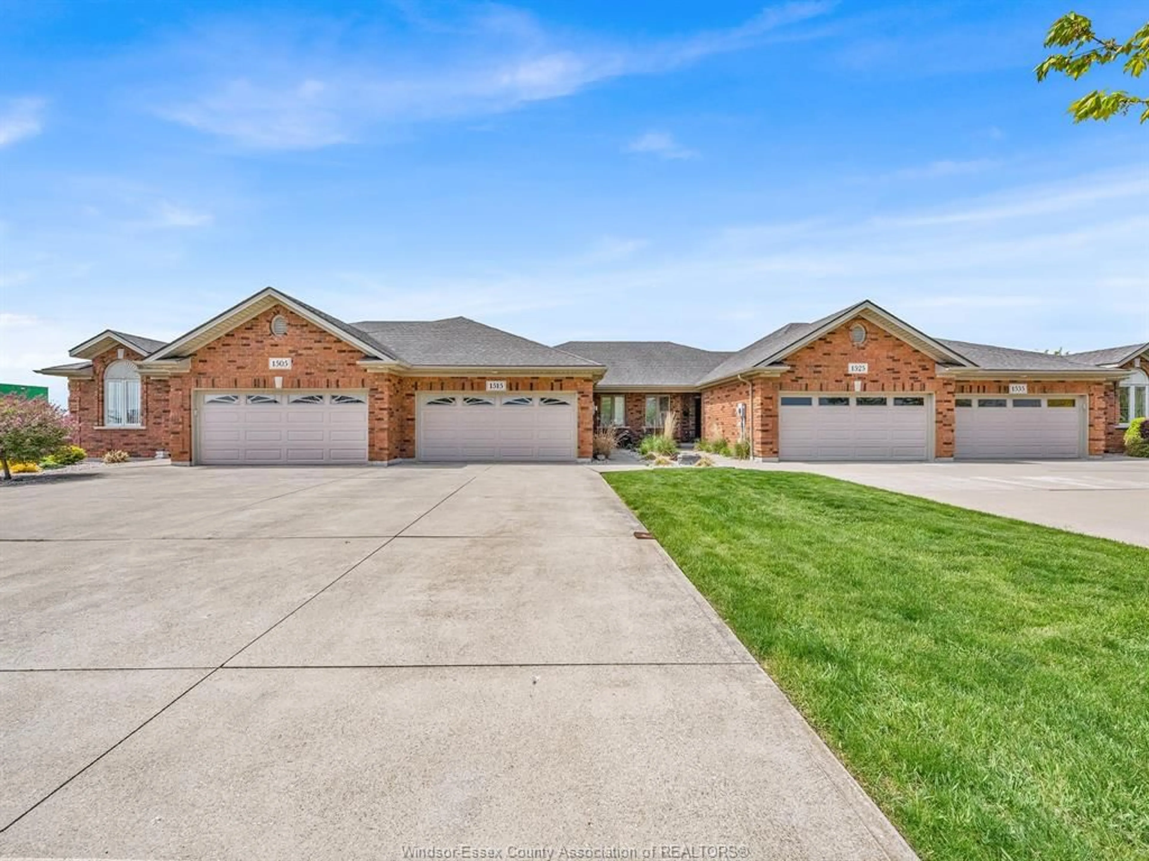 Home with brick exterior material, street for 1515 SKINNER St, LaSalle Ontario N9H 0A6