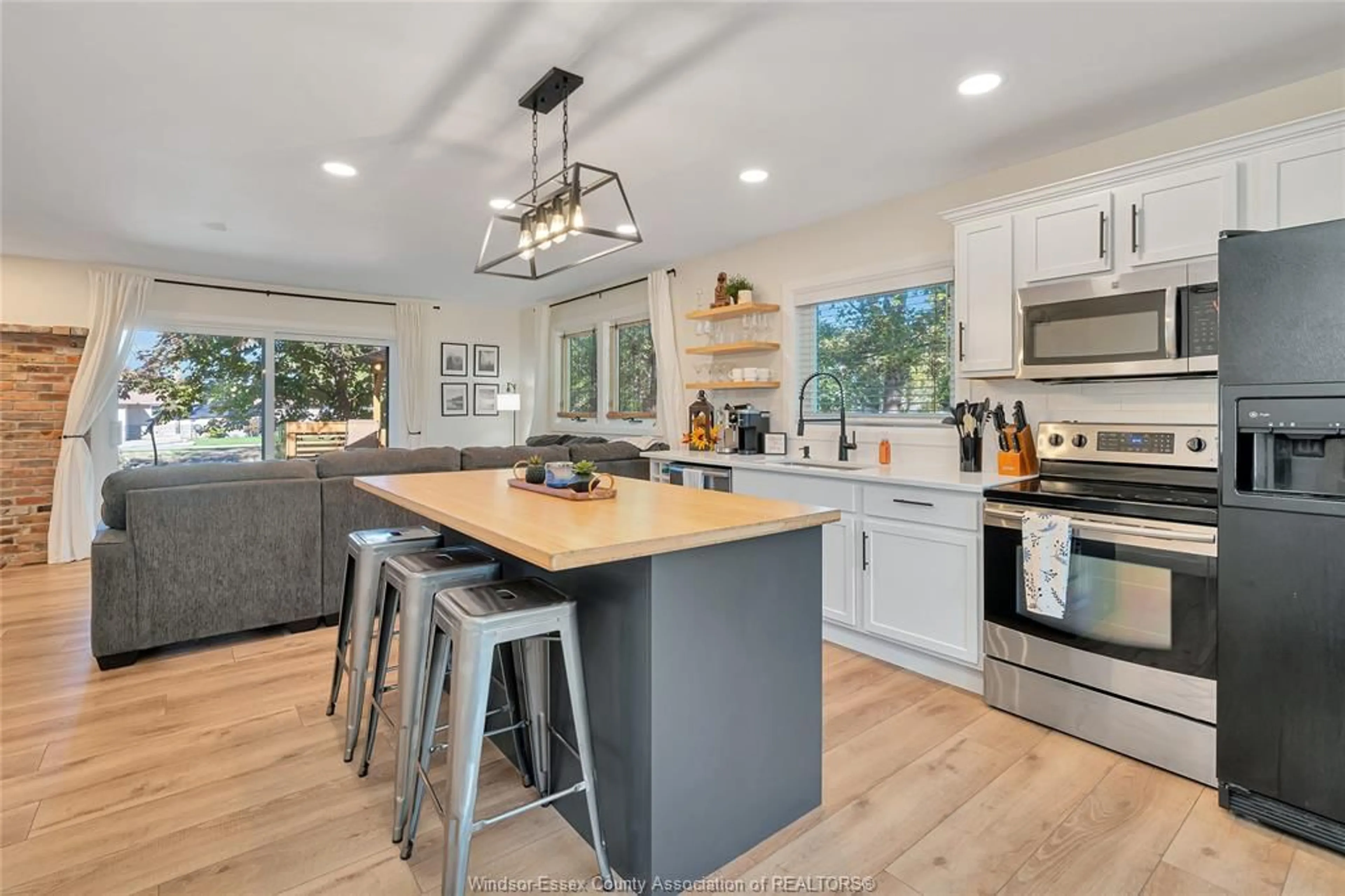 Open concept kitchen, unknown for 255 EDWARD Rd, Lakeshore Ontario N0R 1S0