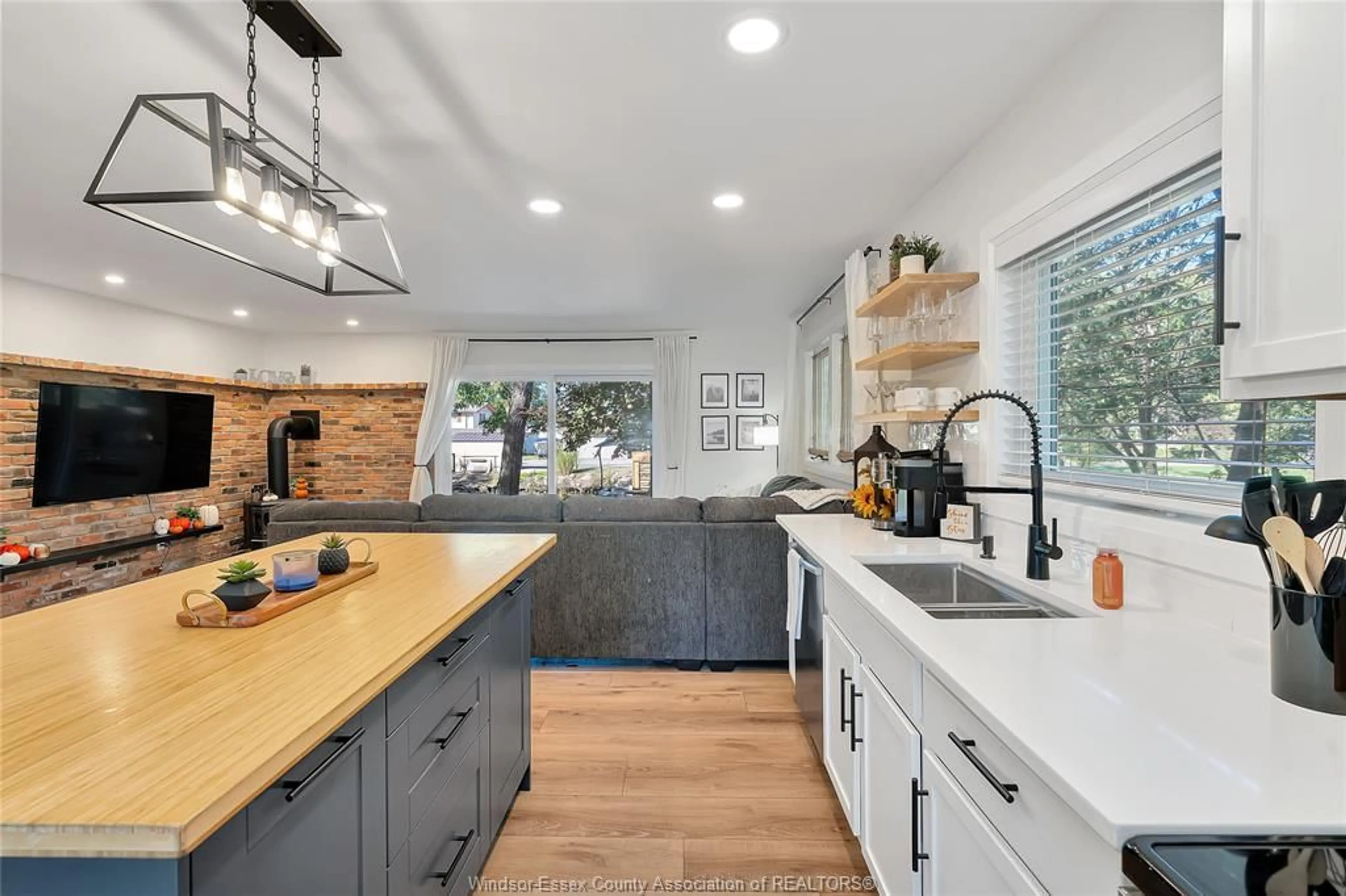 Open concept kitchen, ceramic/tile floor for 255 EDWARD Rd, Lakeshore Ontario N0R 1S0