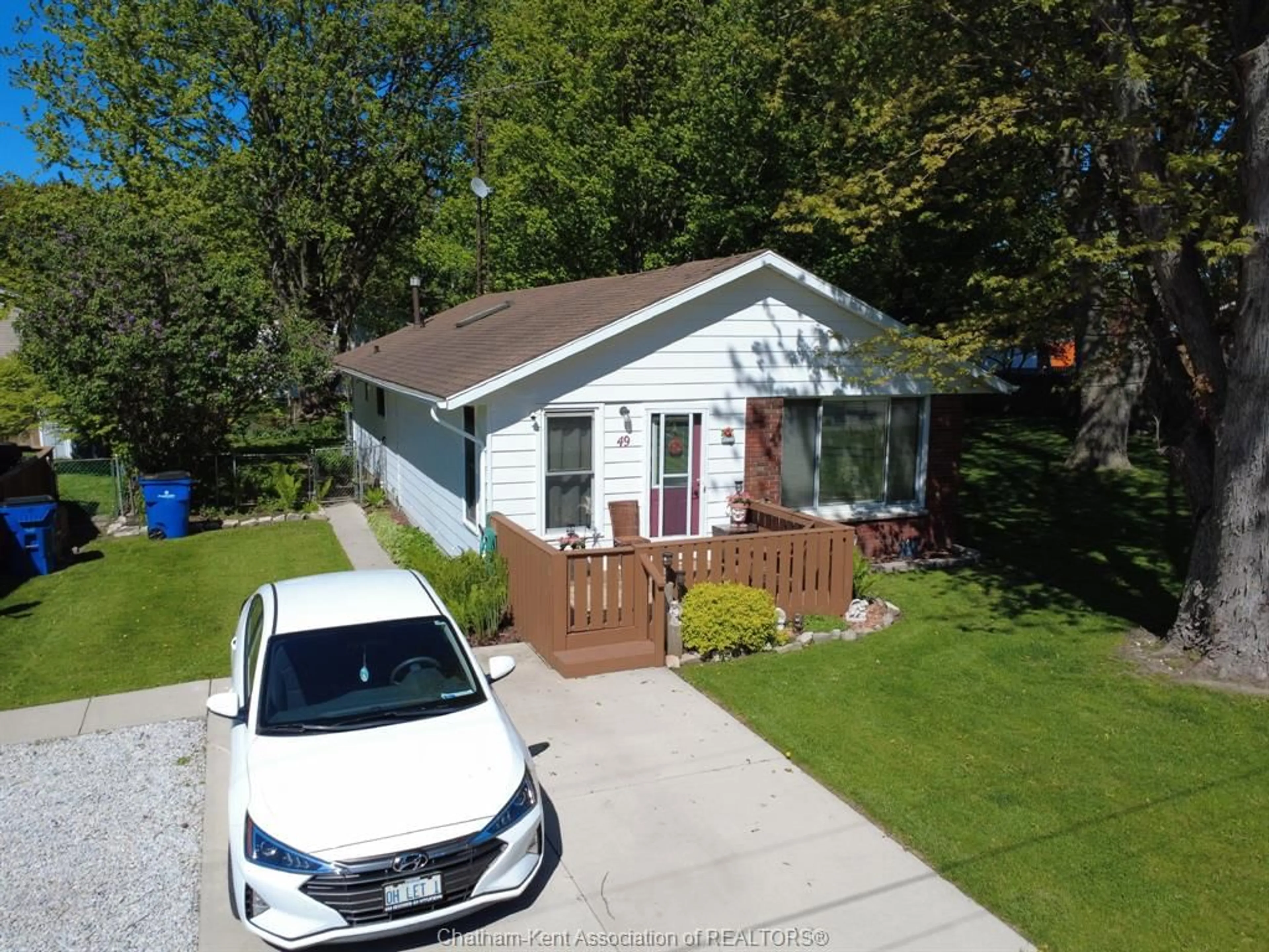 A pic from outside/outdoor area/front of a property/back of a property/a pic from drone, street for 49 William St, Blenheim Ontario N0P 1A0