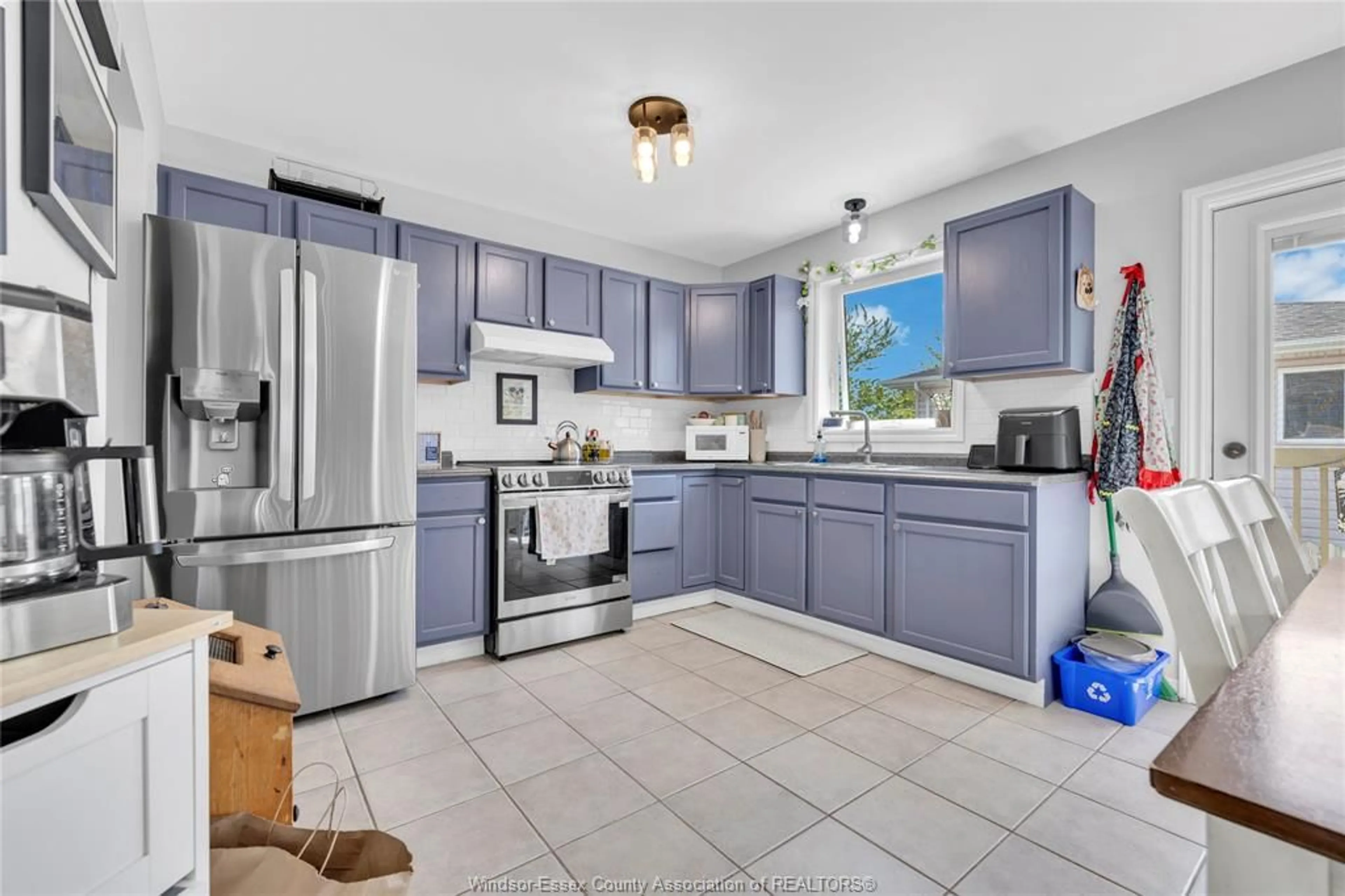 Unknown for 71 MILNE St, Essex Ontario N8M 3G2