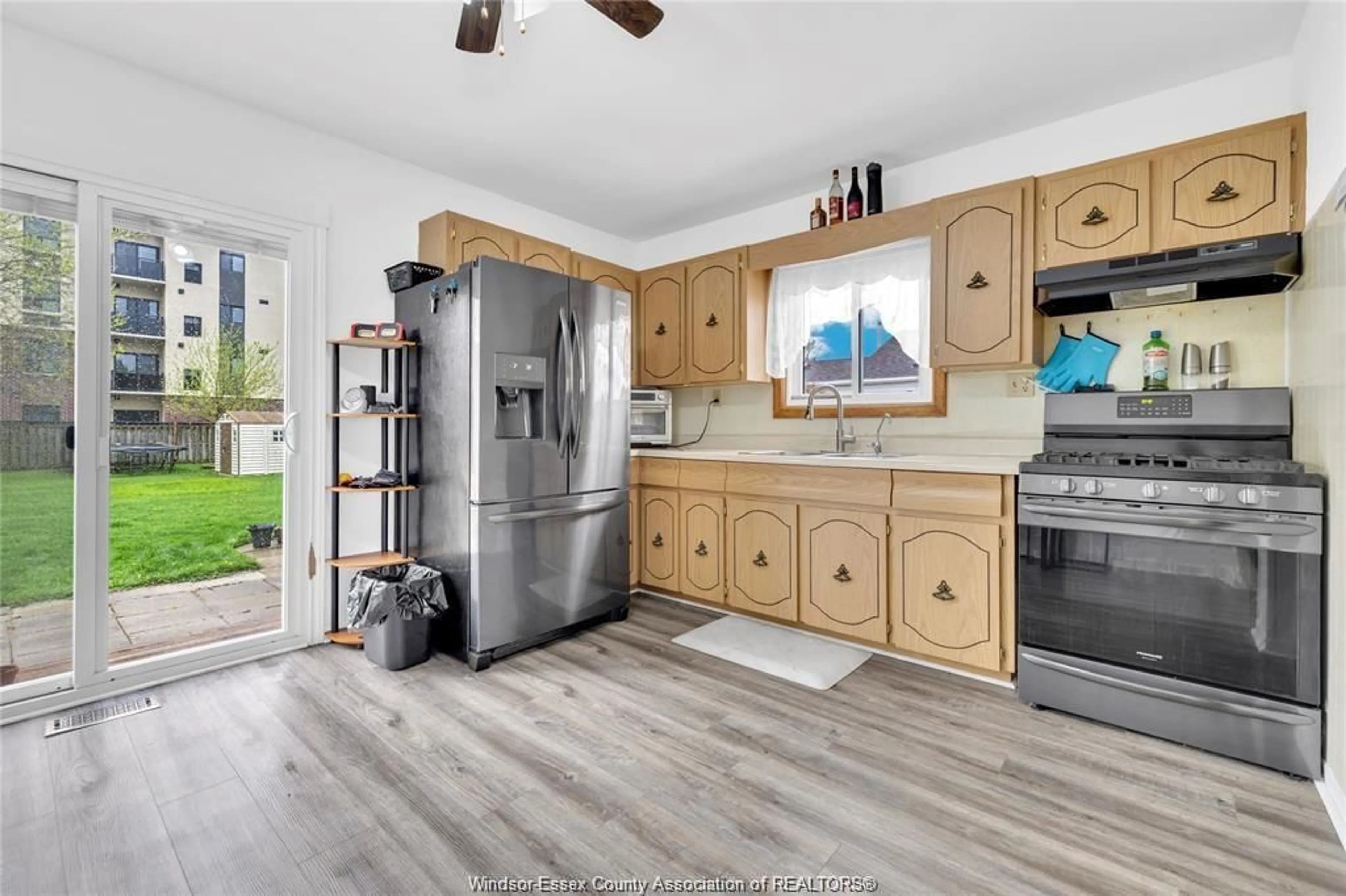 Open concept kitchen, unknown for 329 PARKSIDE Dr, McGregor Ontario N0R 1J0