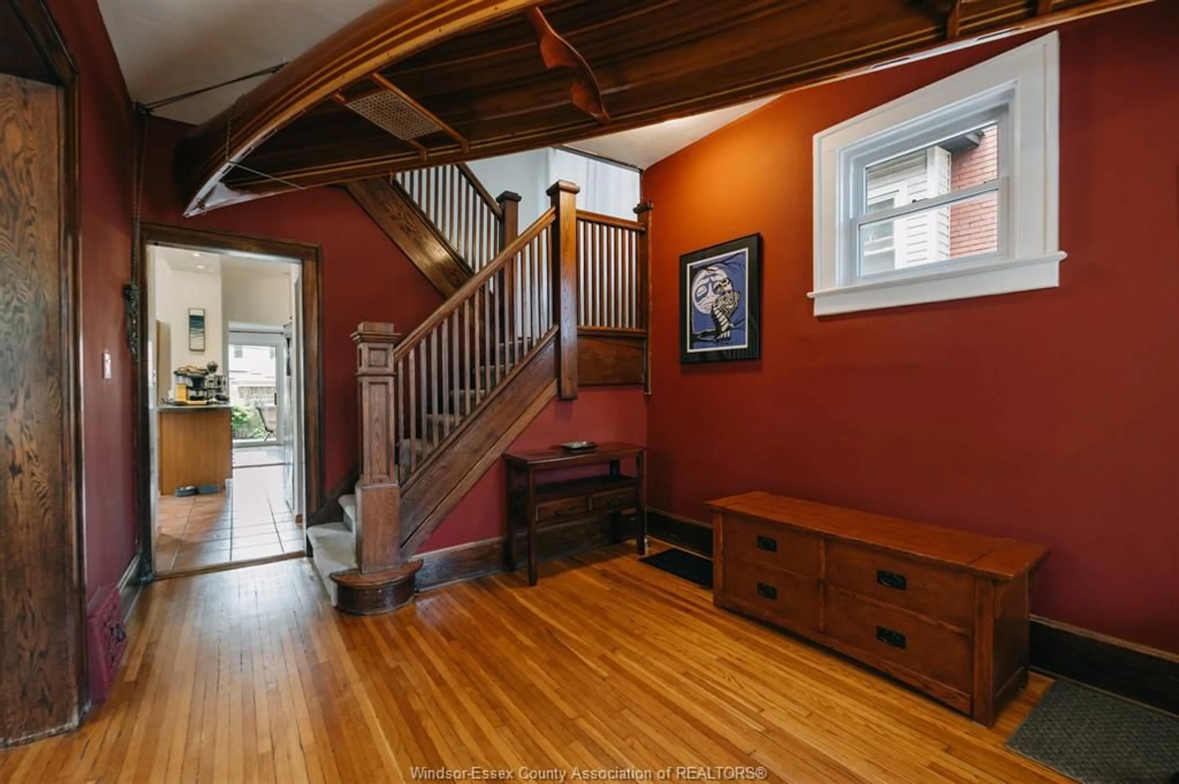 Indoor foyer for 235 Oak Ave, Windsor Ontario N9A 5E5