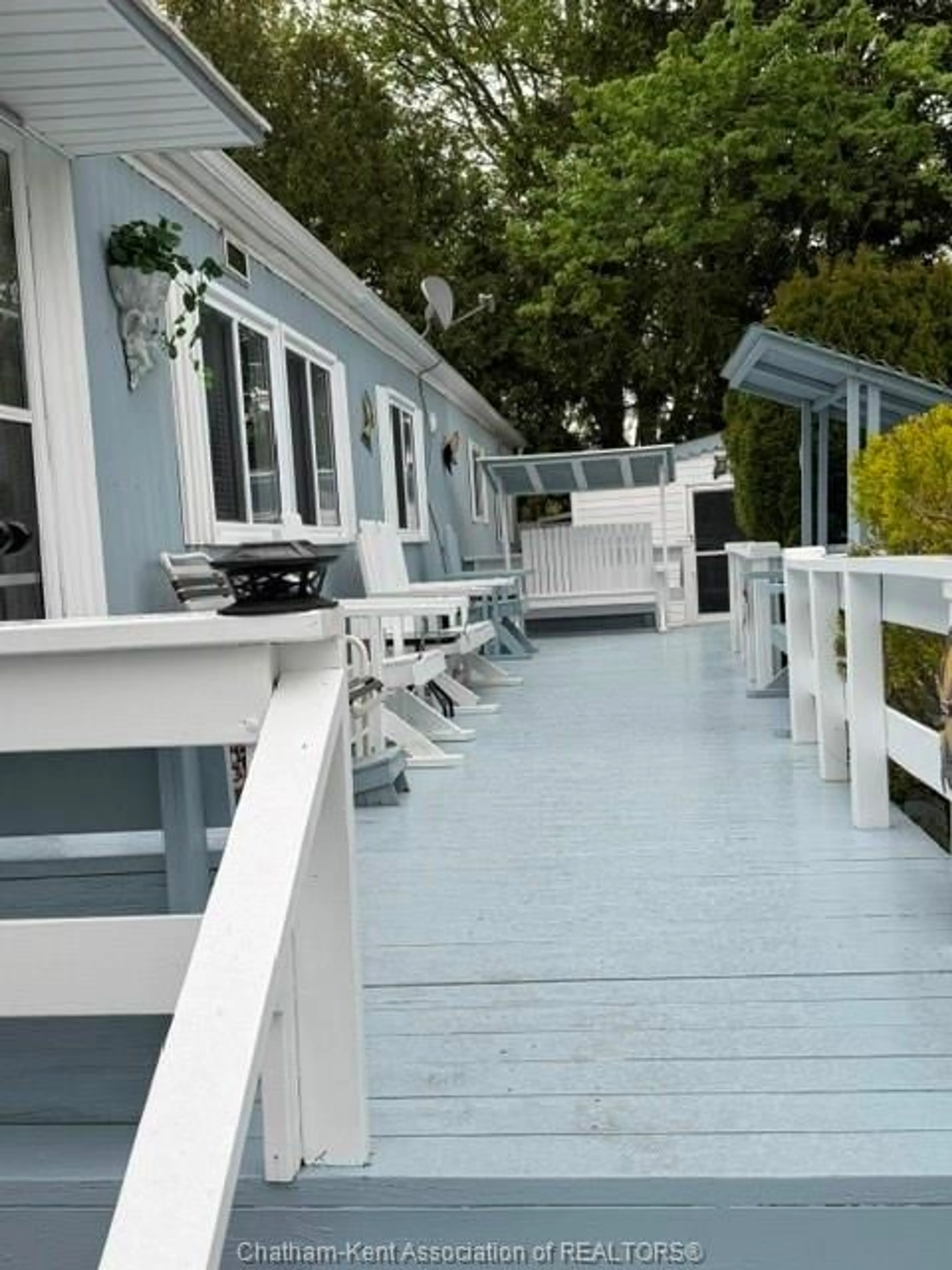 Patio, street for 44 DUNKIRK Dr, Chatham Ontario N7L 5A5