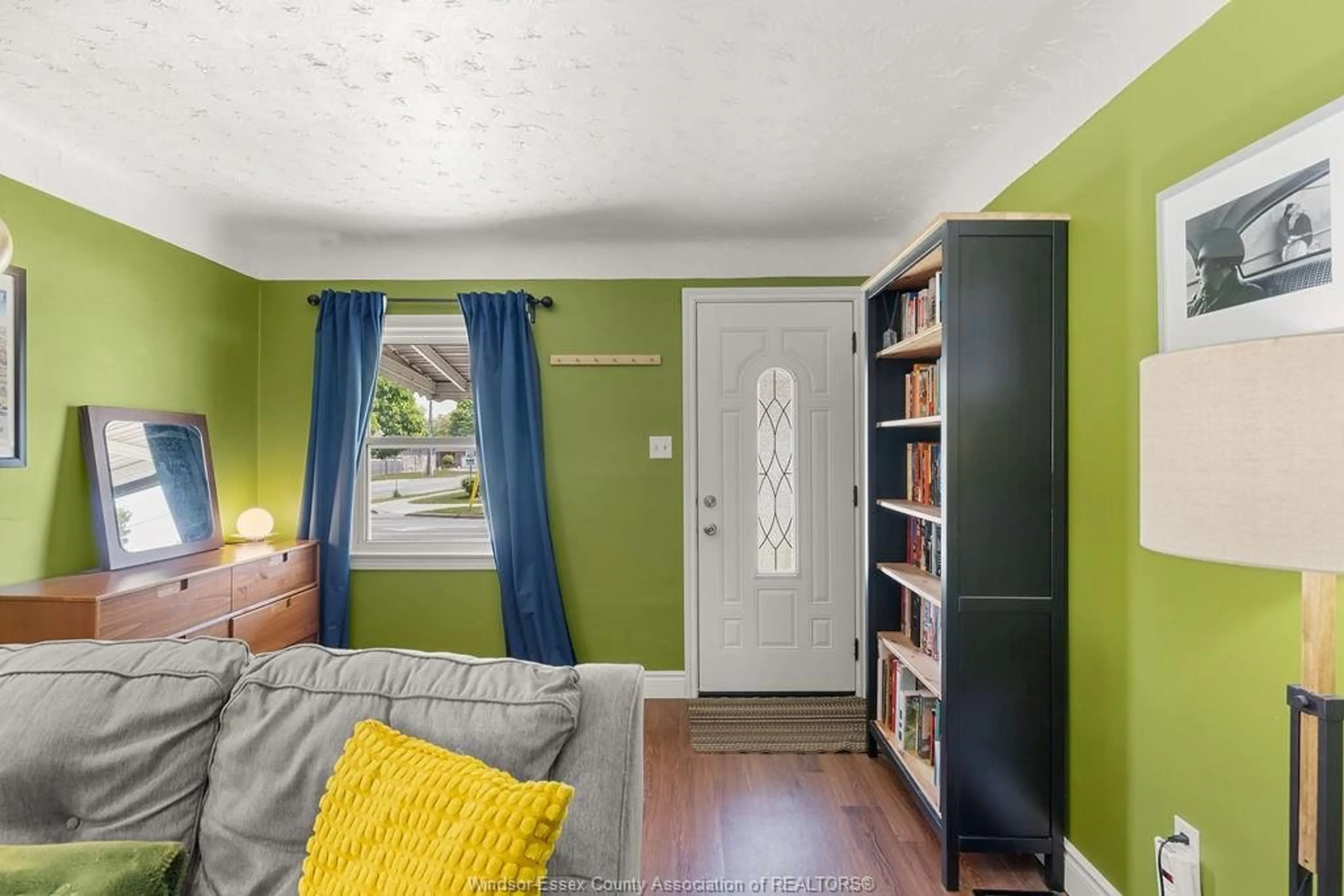 A pic of a room for 2519 PILLETTE, Windsor Ontario N9N 0J3