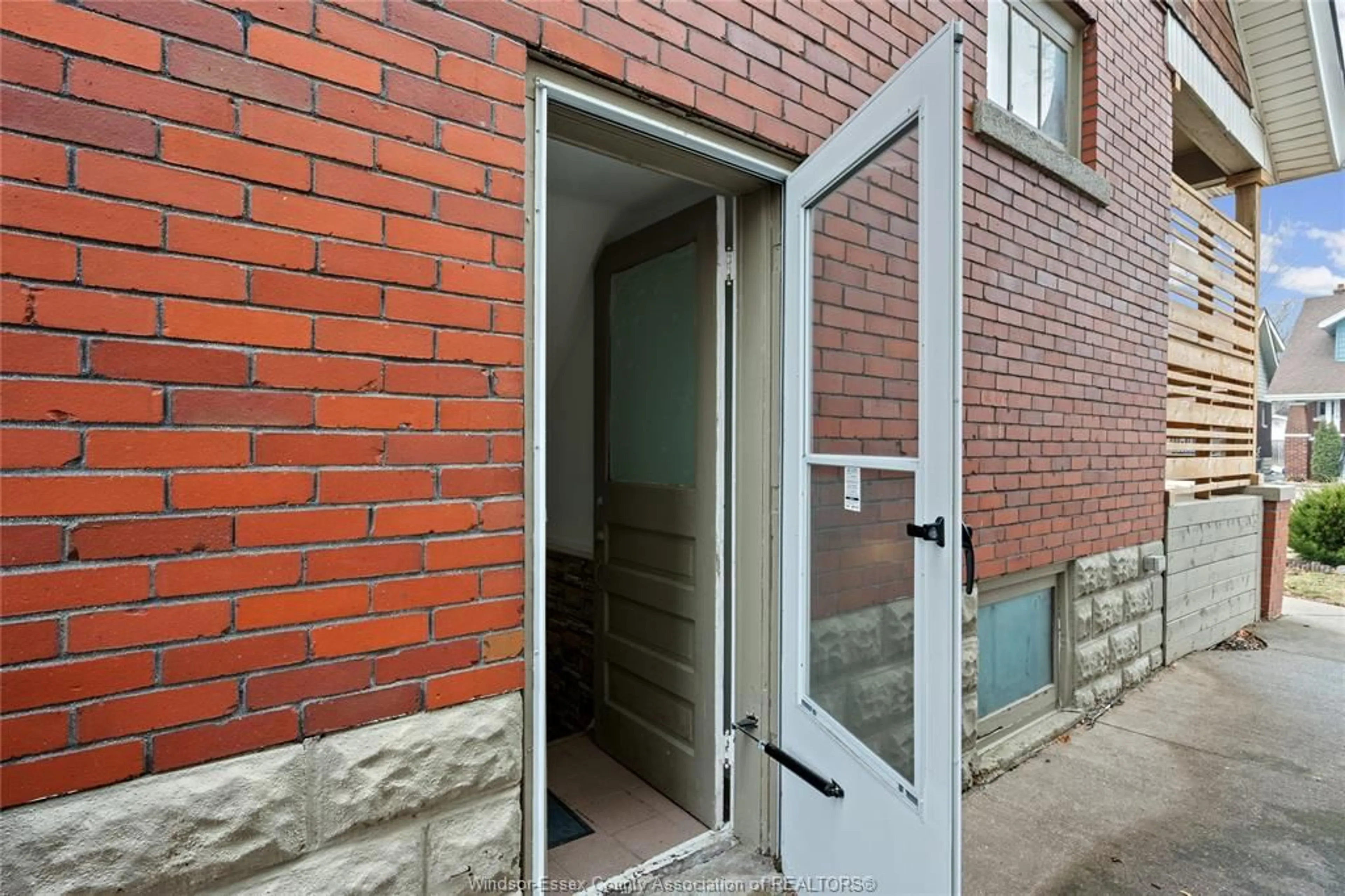 Unknown for 1578 DOUGALL Ave, Windsor Ontario N8X 1S1