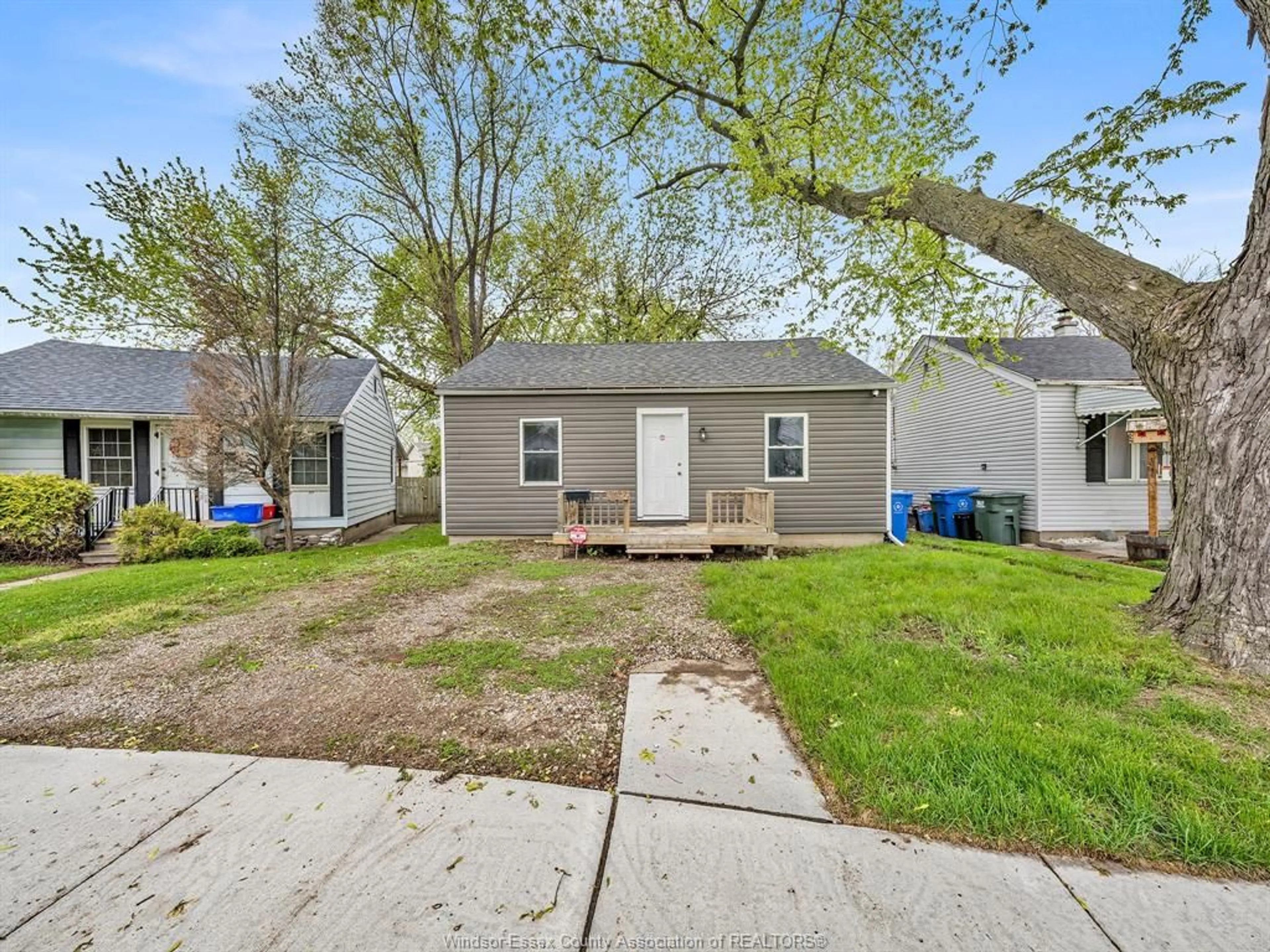 Unknown for 3422 BARRYMORE, Windsor Ontario N9C 1V1