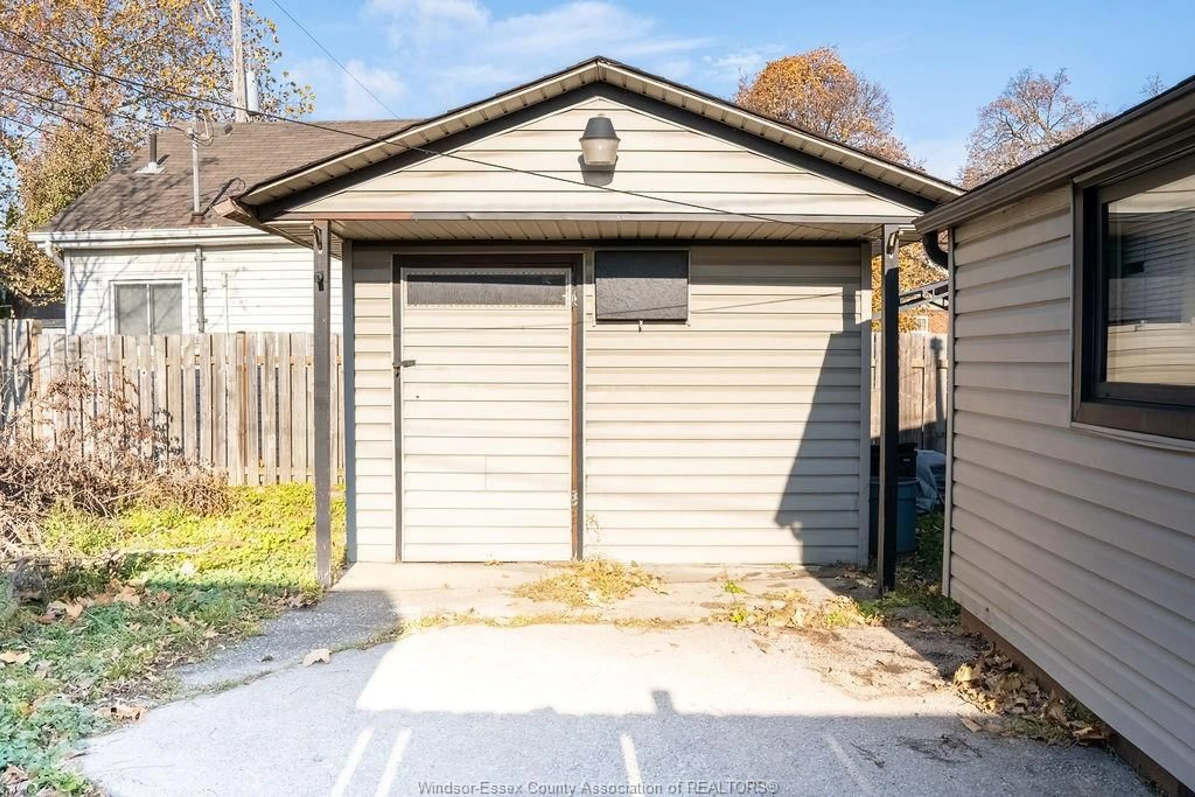 Shed for 1709 Cadillac, Windsor Ontario N8Y 2V7