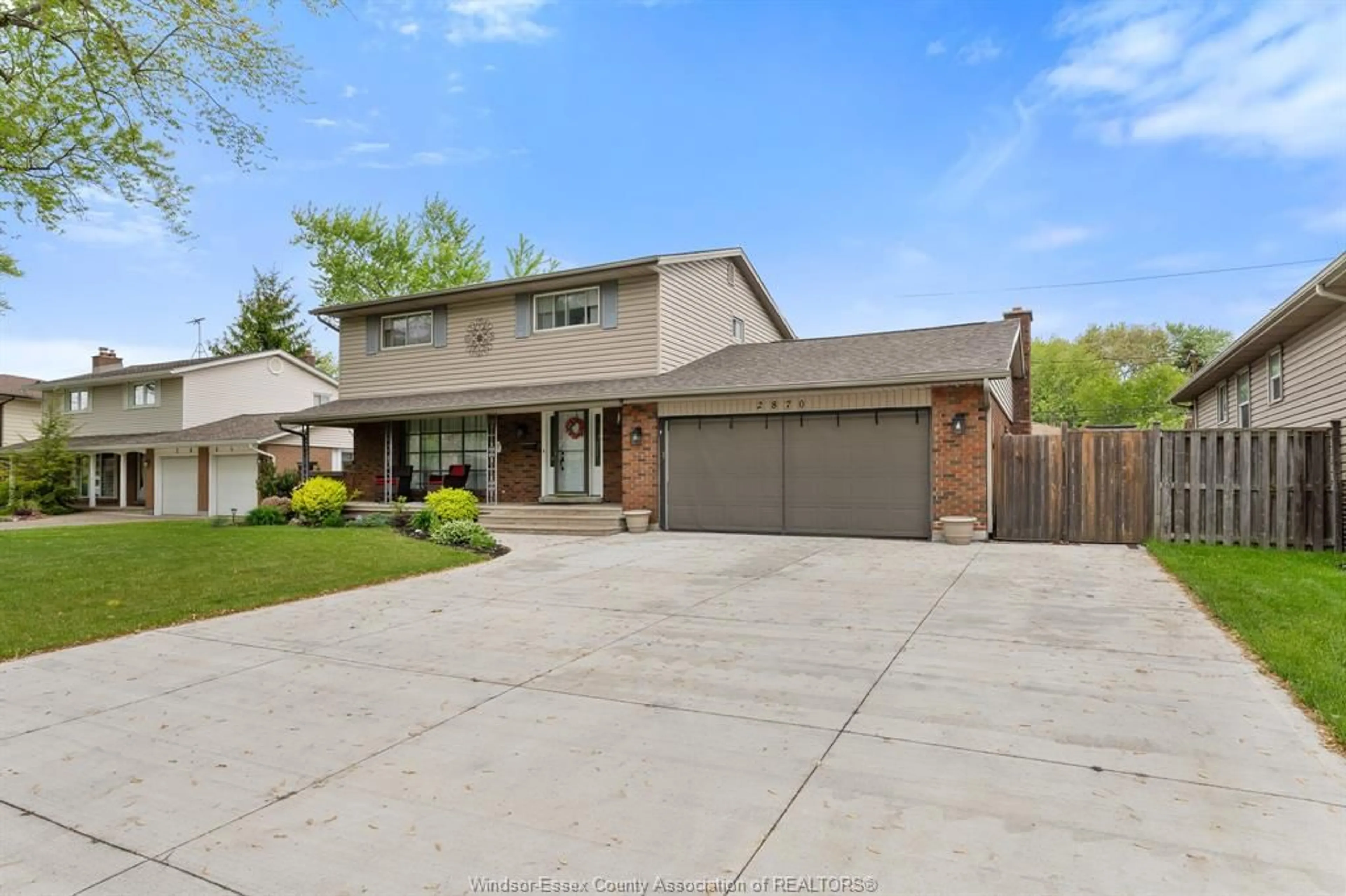 Home with brick exterior material, street for 2870 GLENWOOD, Windsor Ontario N9E 2X8