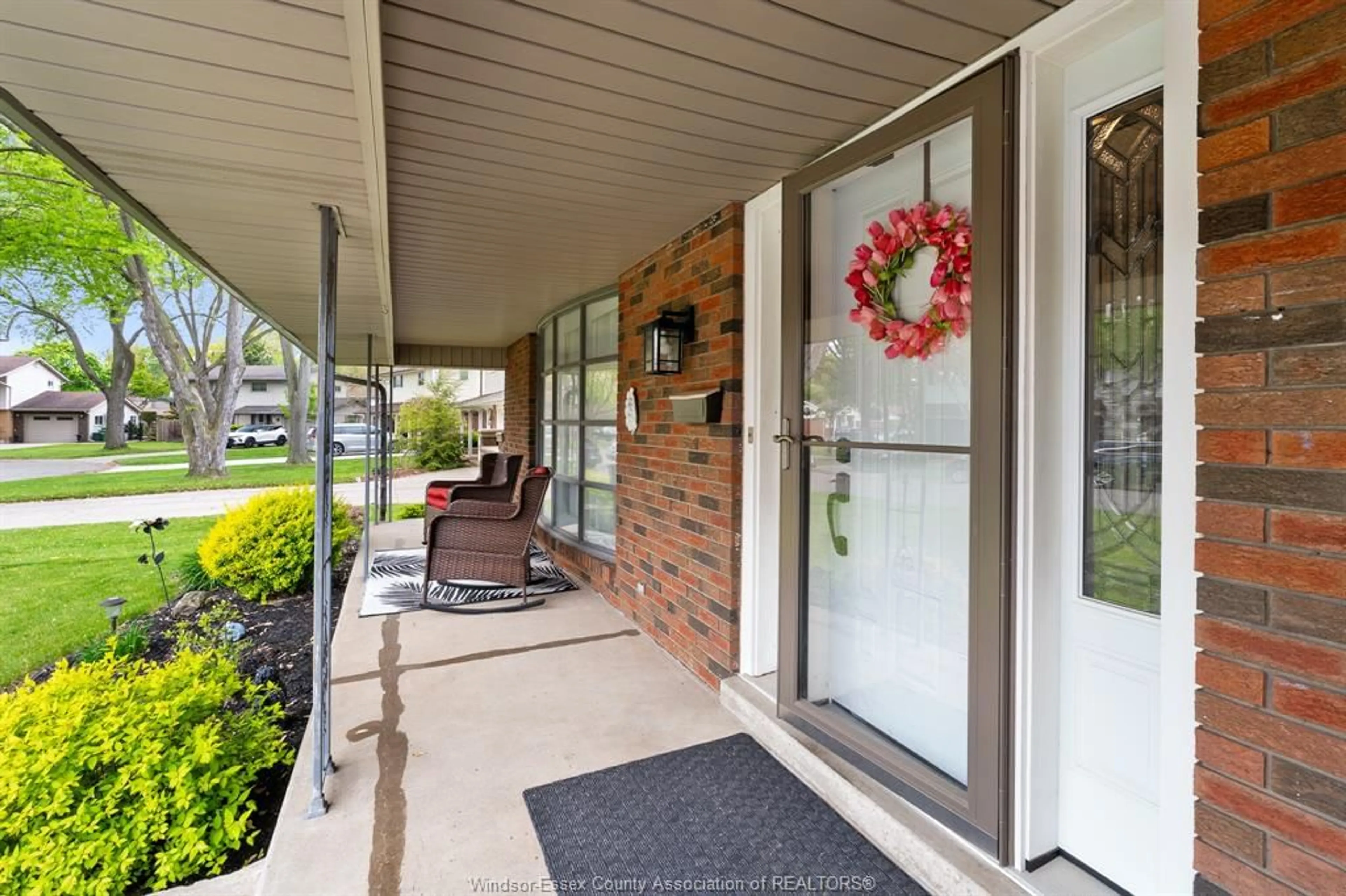 Unknown for 2870 GLENWOOD, Windsor Ontario N9E 2X8