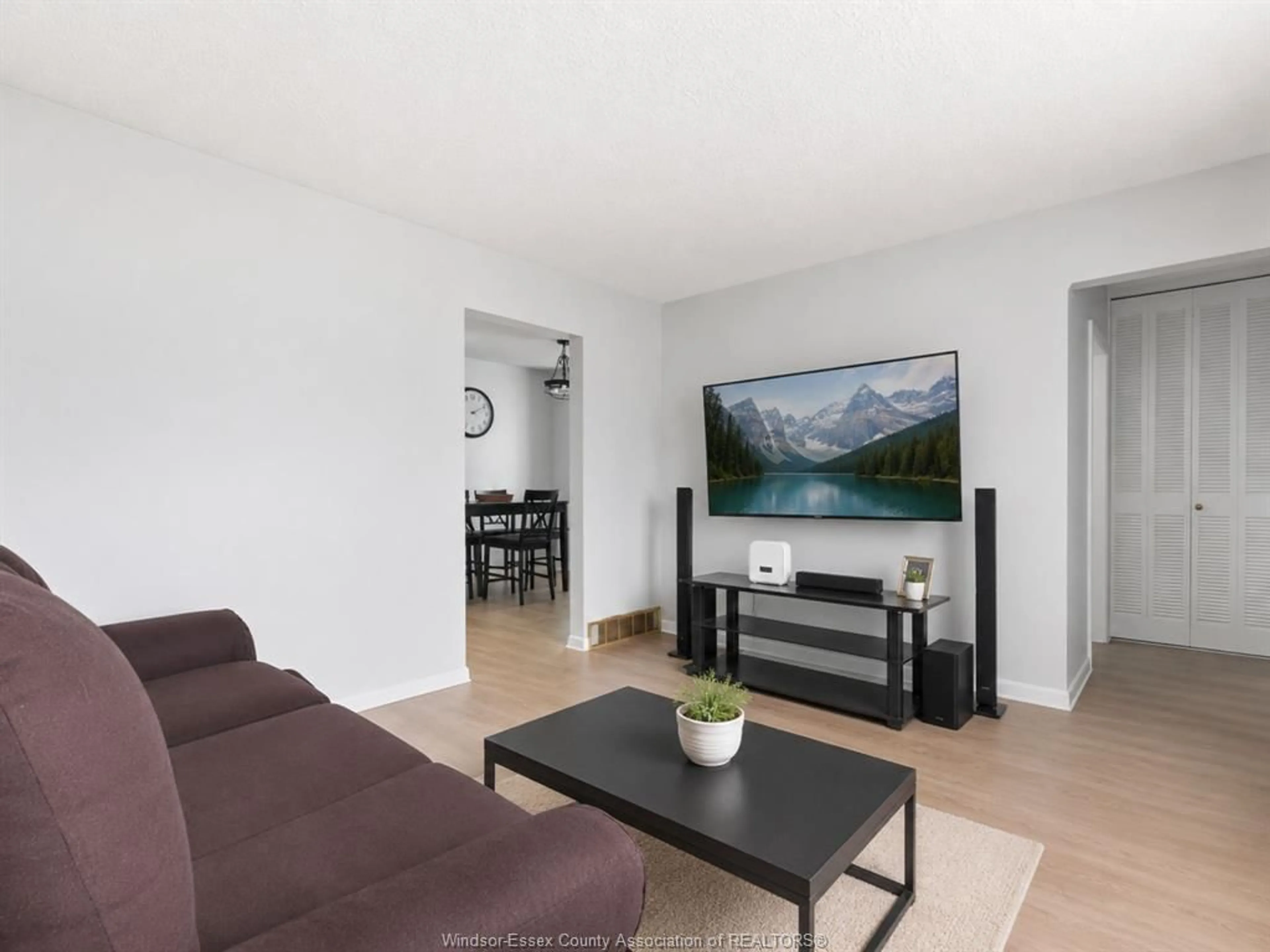 Living room with furniture, unknown for 1745 SUN VALLEY Dr, Windsor Ontario N9C 3R1