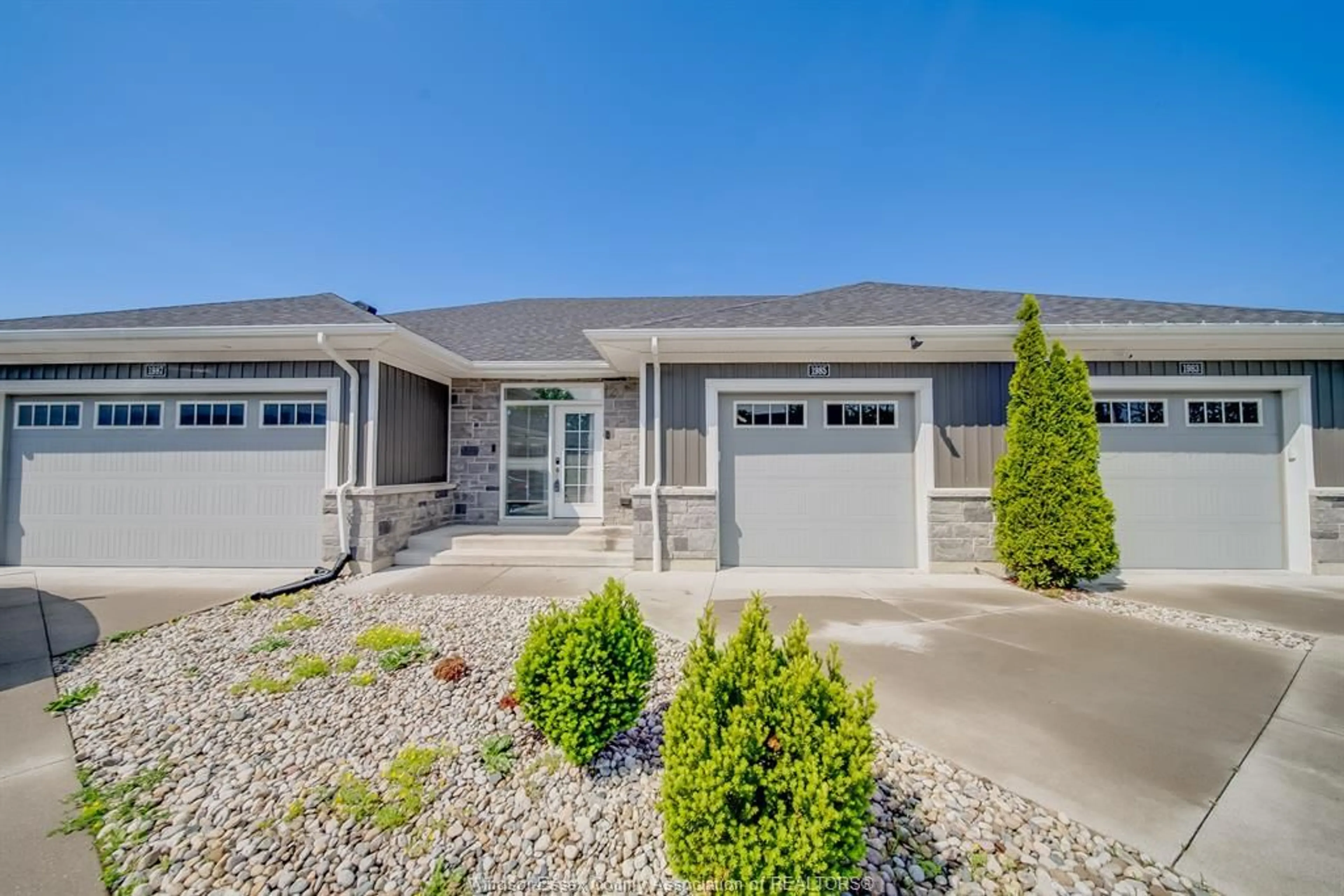 Home with vinyl exterior material, street for 1985 ETHAN Crt, Windsor Ontario N8T 1G1