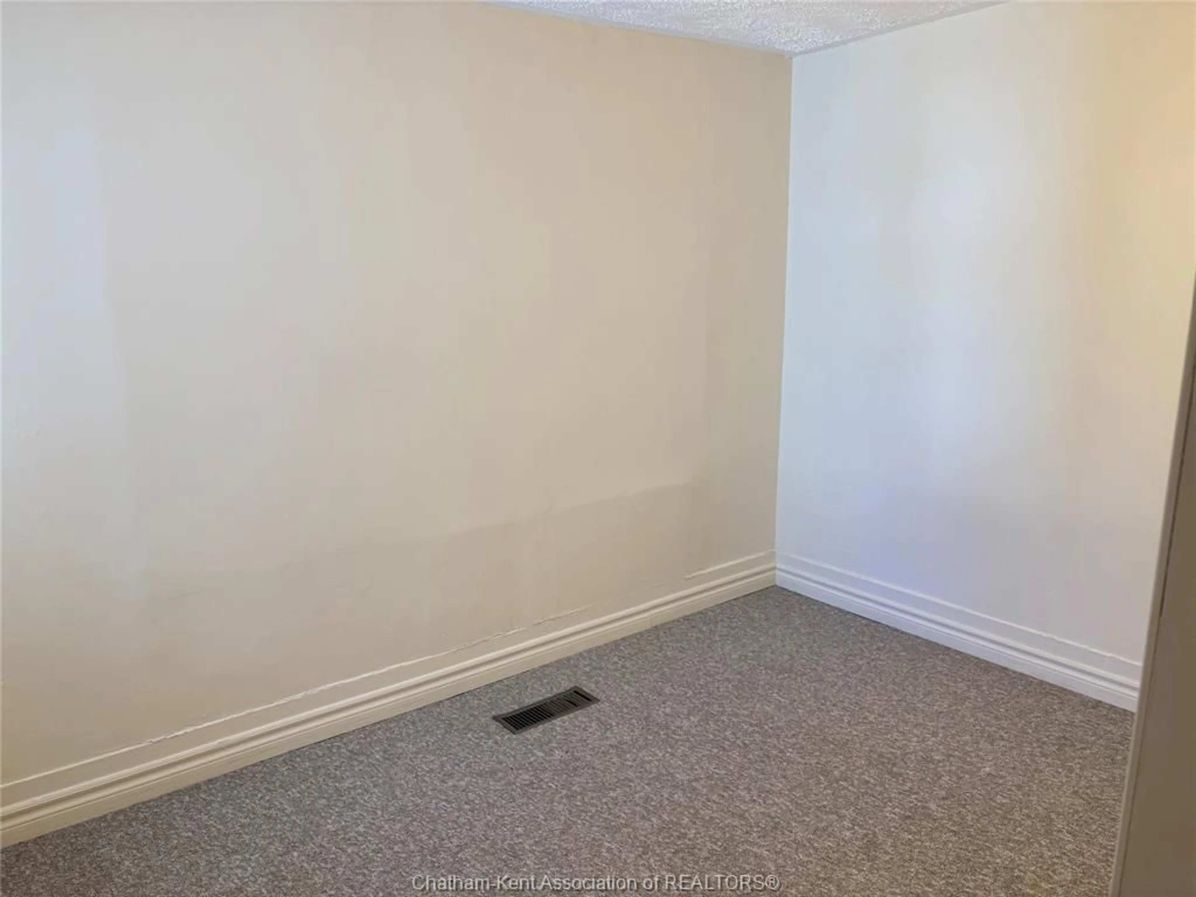 A pic of a room for 26 Charteris St, Chatham Ontario N7M 3S8