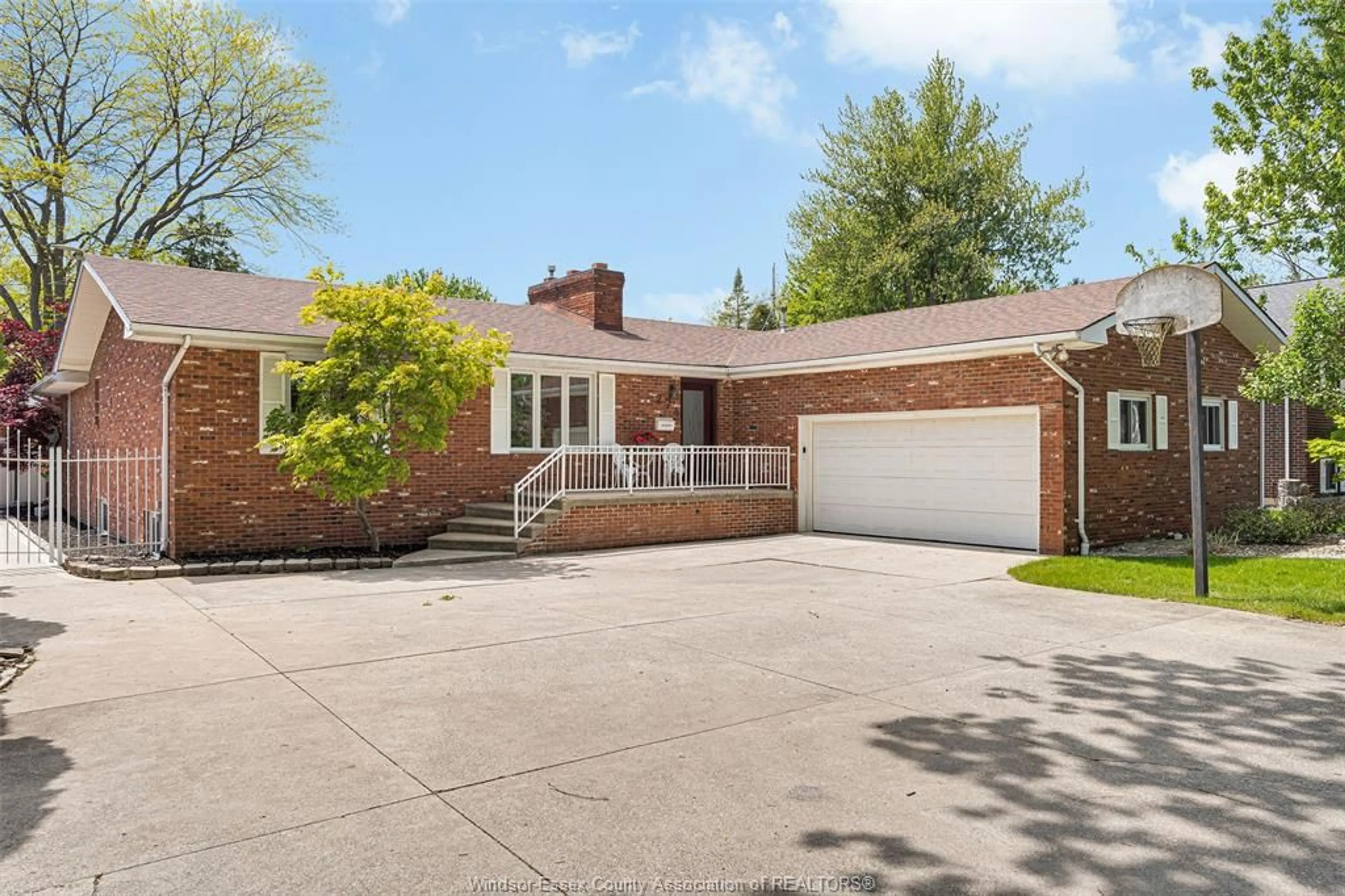 Home with brick exterior material, street for 274 IRWIN, Essex Ontario N8M 2T6