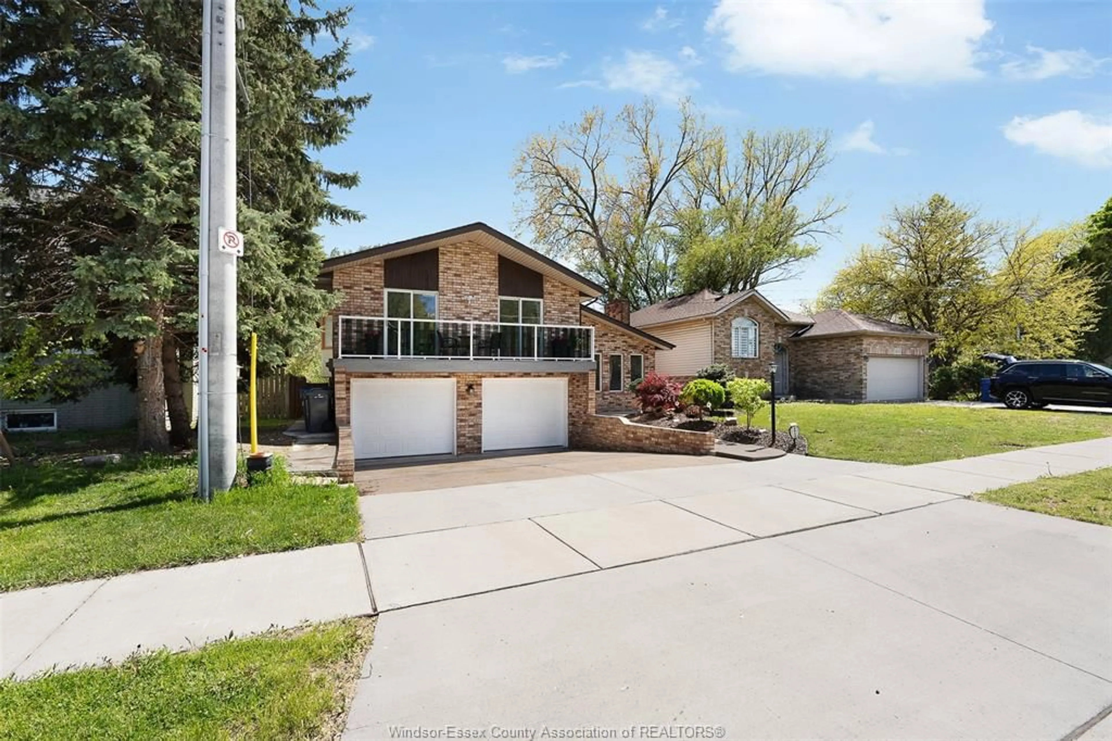 Unknown for 2415 CABANA Rd, Windsor Ontario N9G 1E2