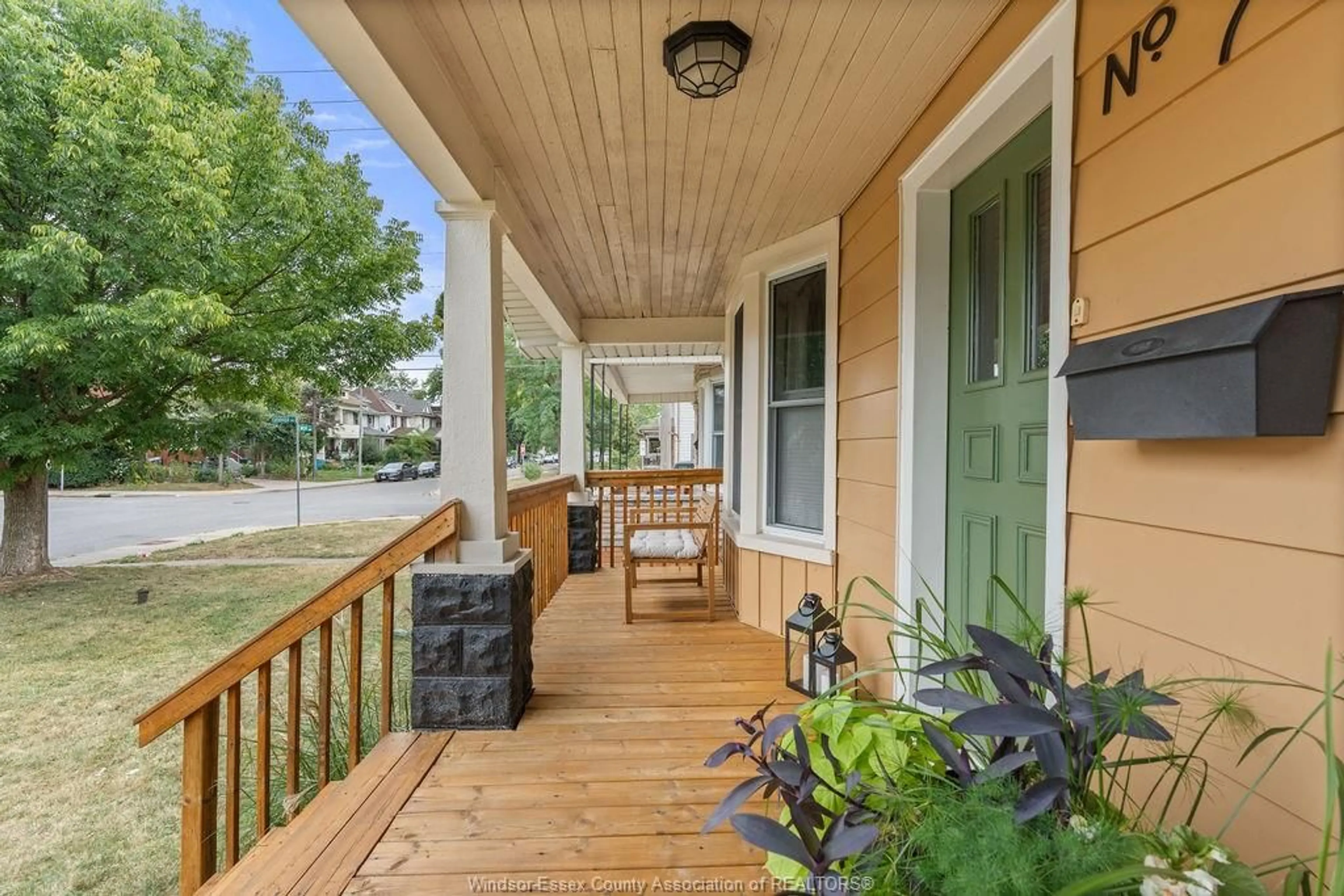Patio, street for 785 MOY Ave, Windsor Ontario N9A 2N5