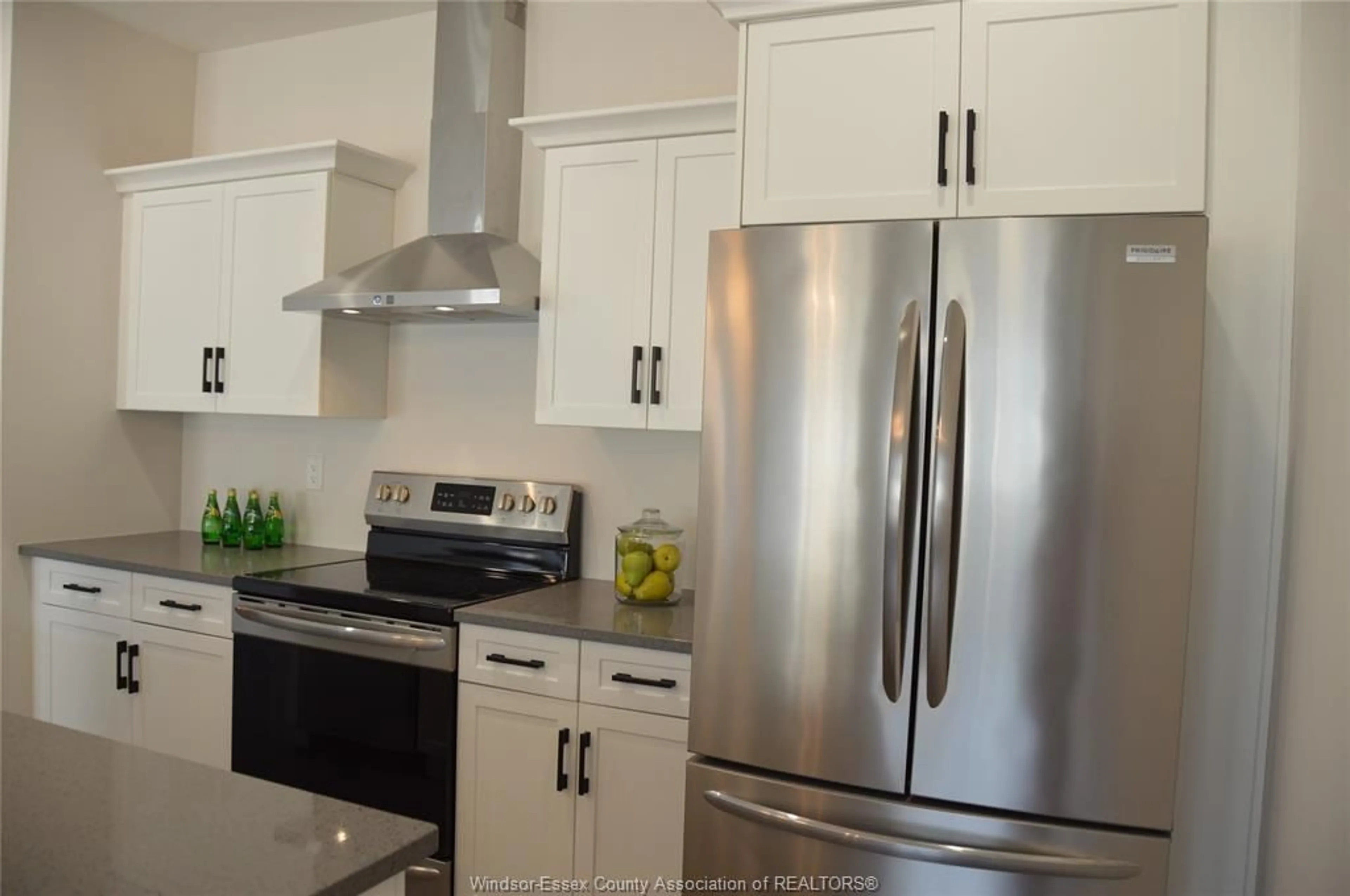 Unknown for 48 CALLAMS BAY Cres, Amherstburg Ontario N9V 4C5