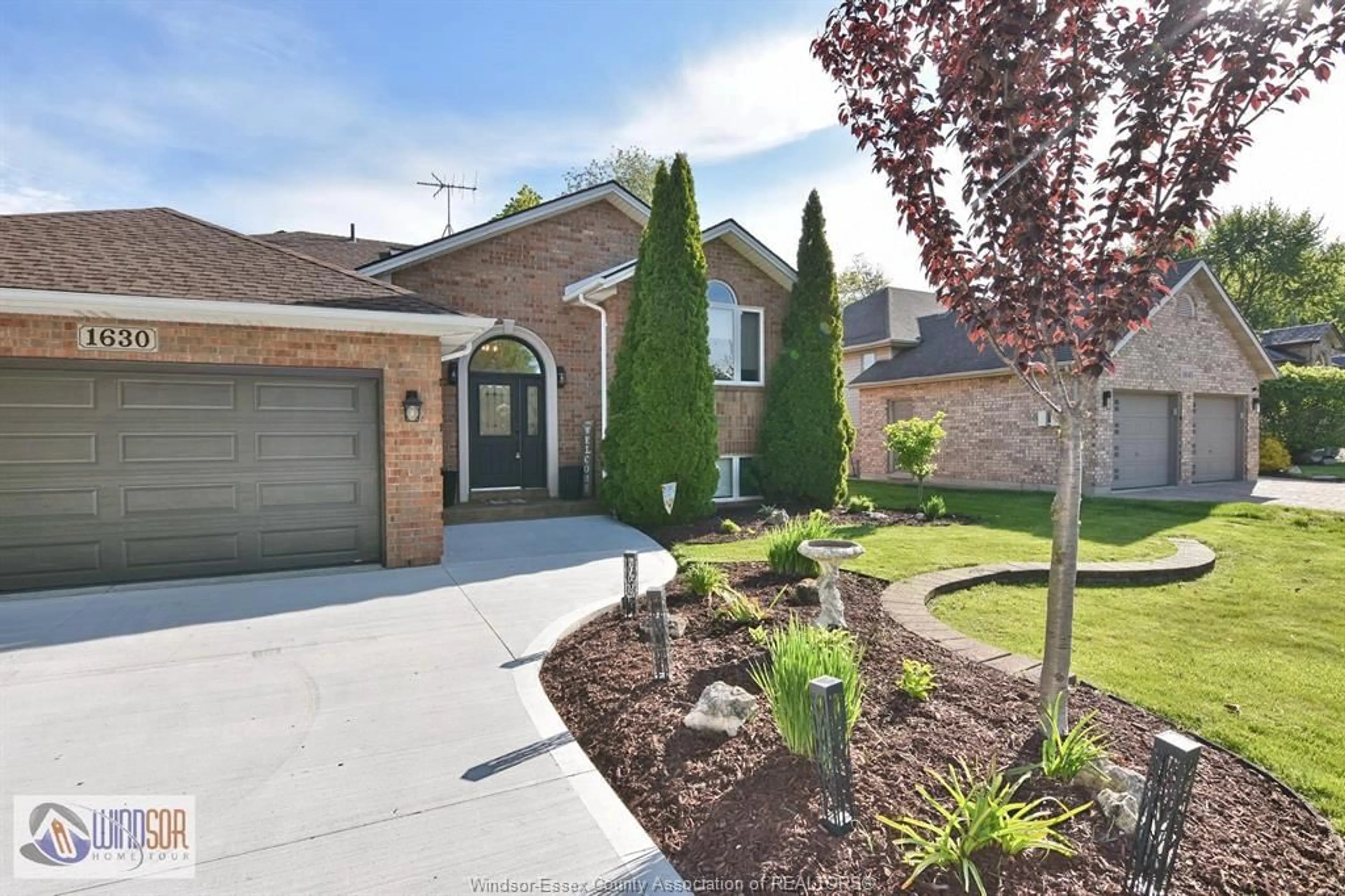 Home with brick exterior material, street for 1630 MINTO, LaSalle Ontario N9J 3H2