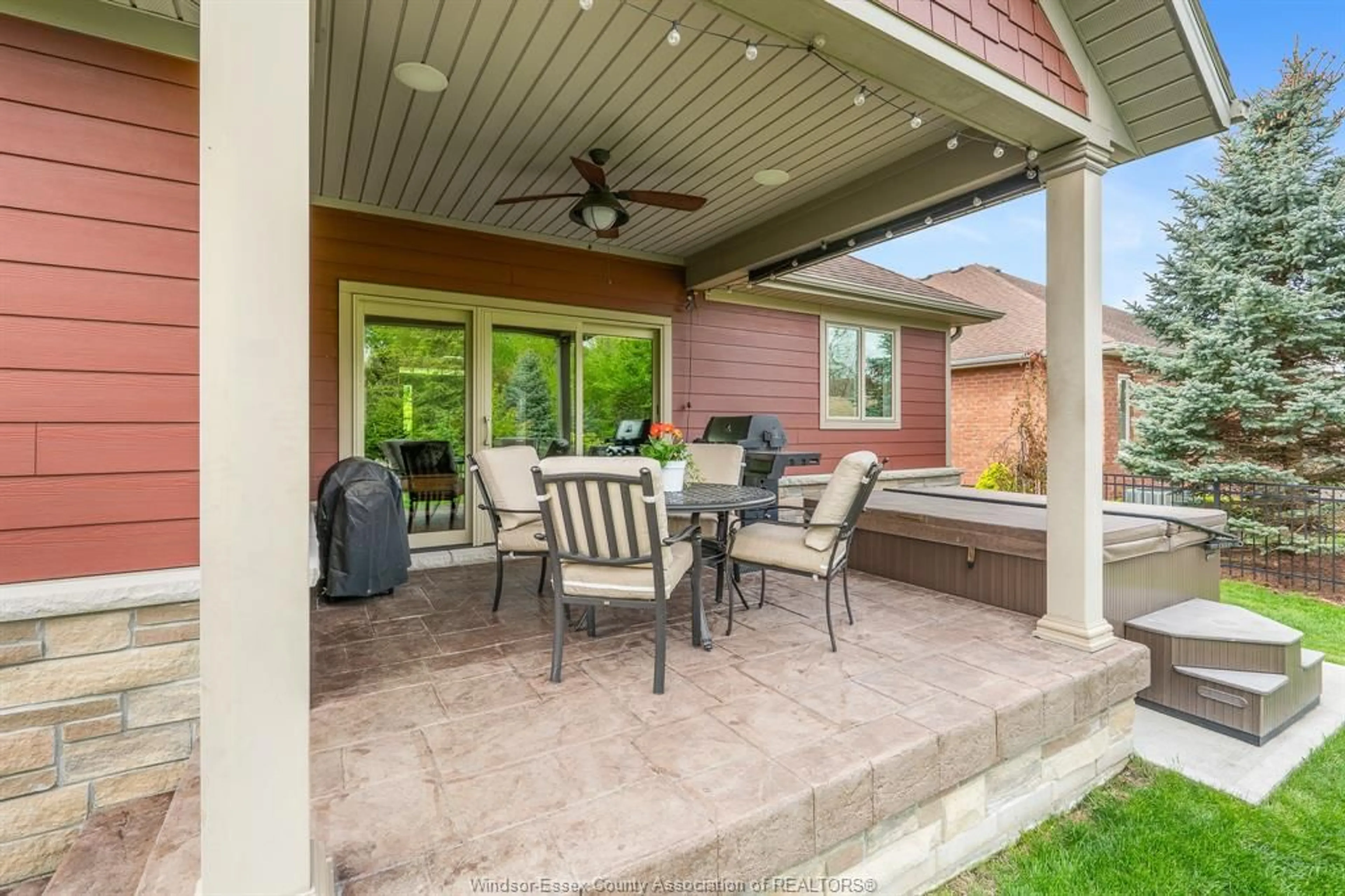 Patio, street for 6 O'HALLORAN St, Kingsville Ontario N9Y 0B3