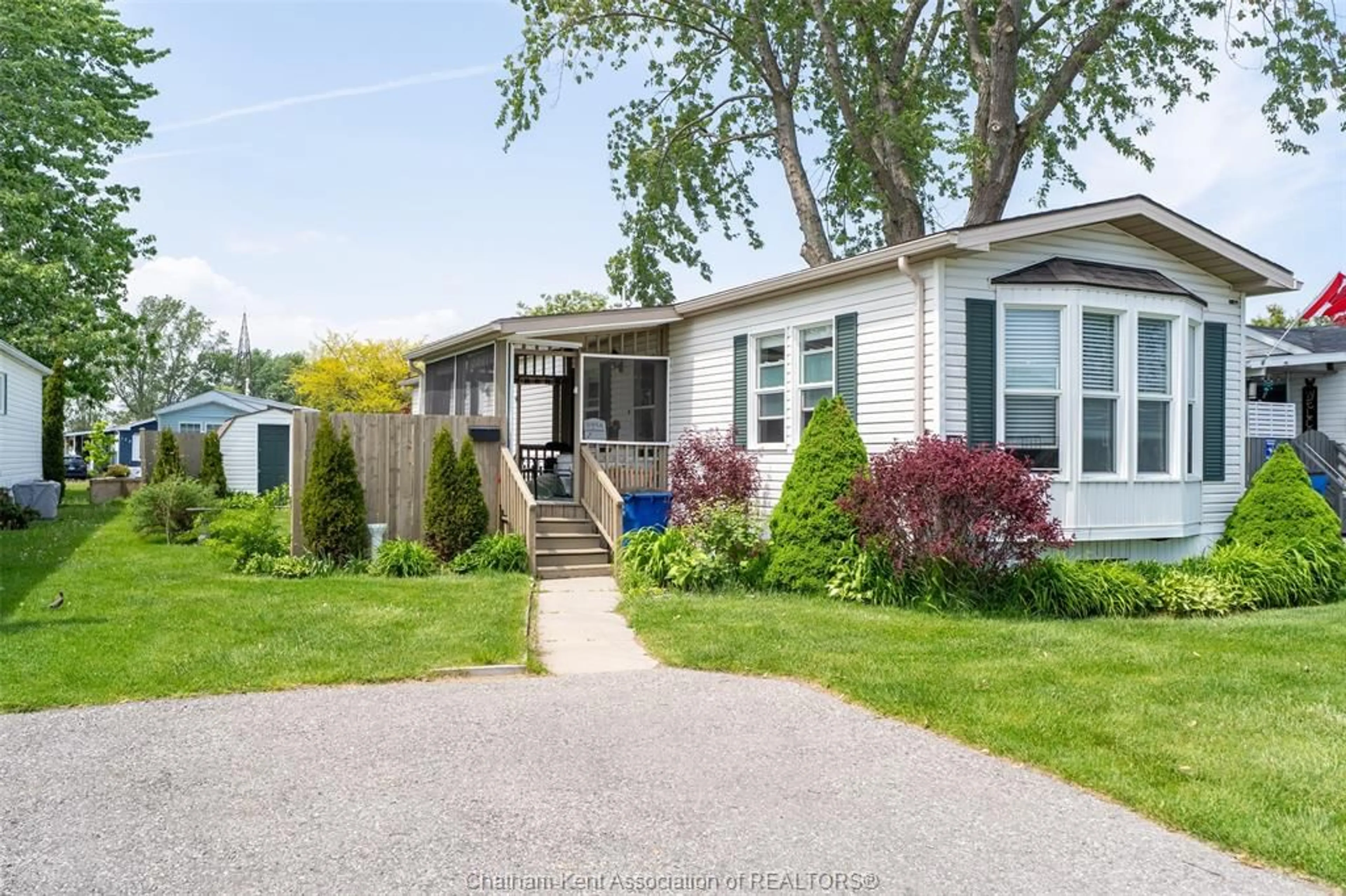 Home with vinyl exterior material, street for 144 Dunkirk Dr, Chatham Ontario N7L 5P8