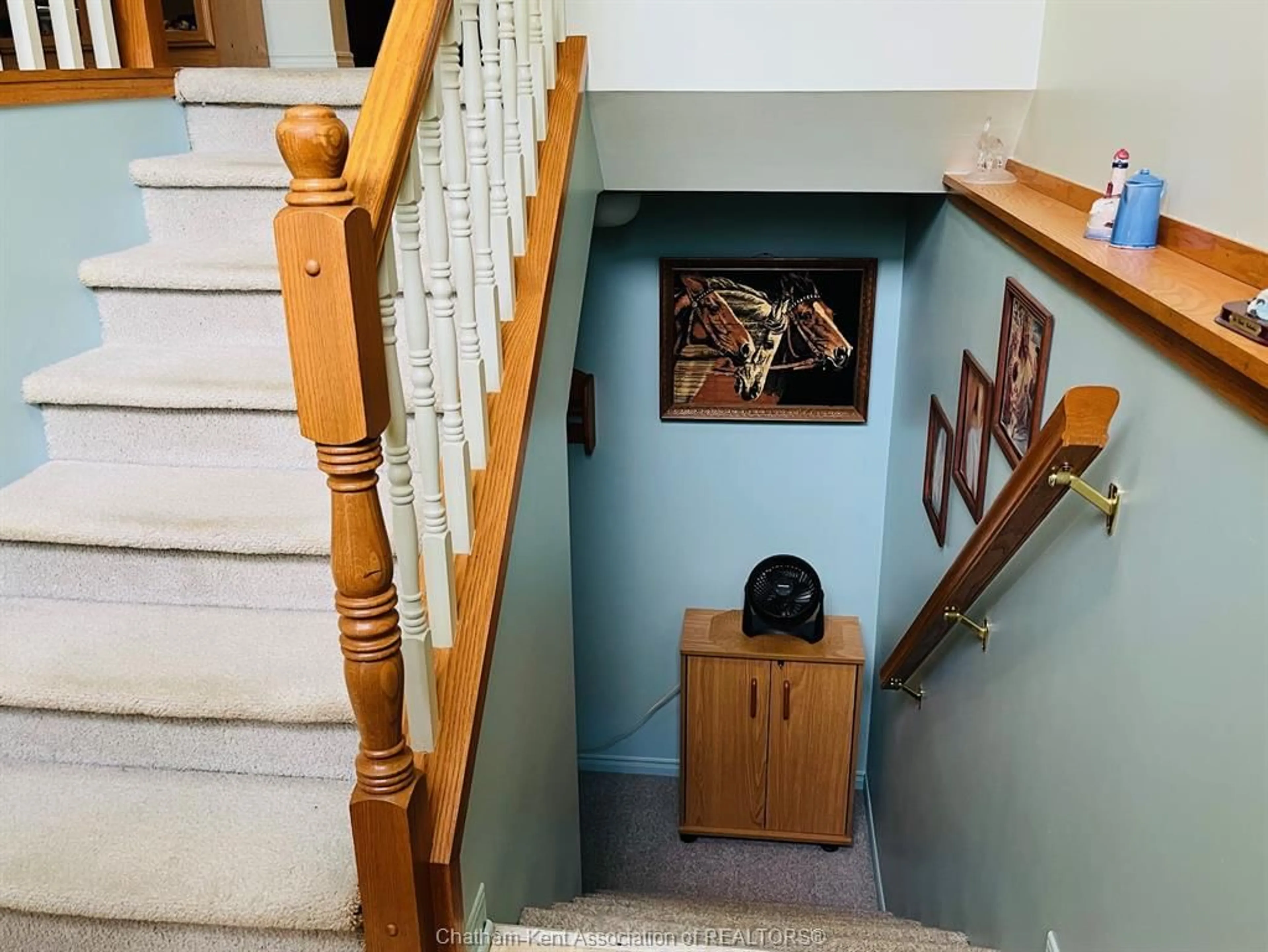 Stairs for 89 Bruinsma Ave, Wallaceburg Ontario N8A 5C5