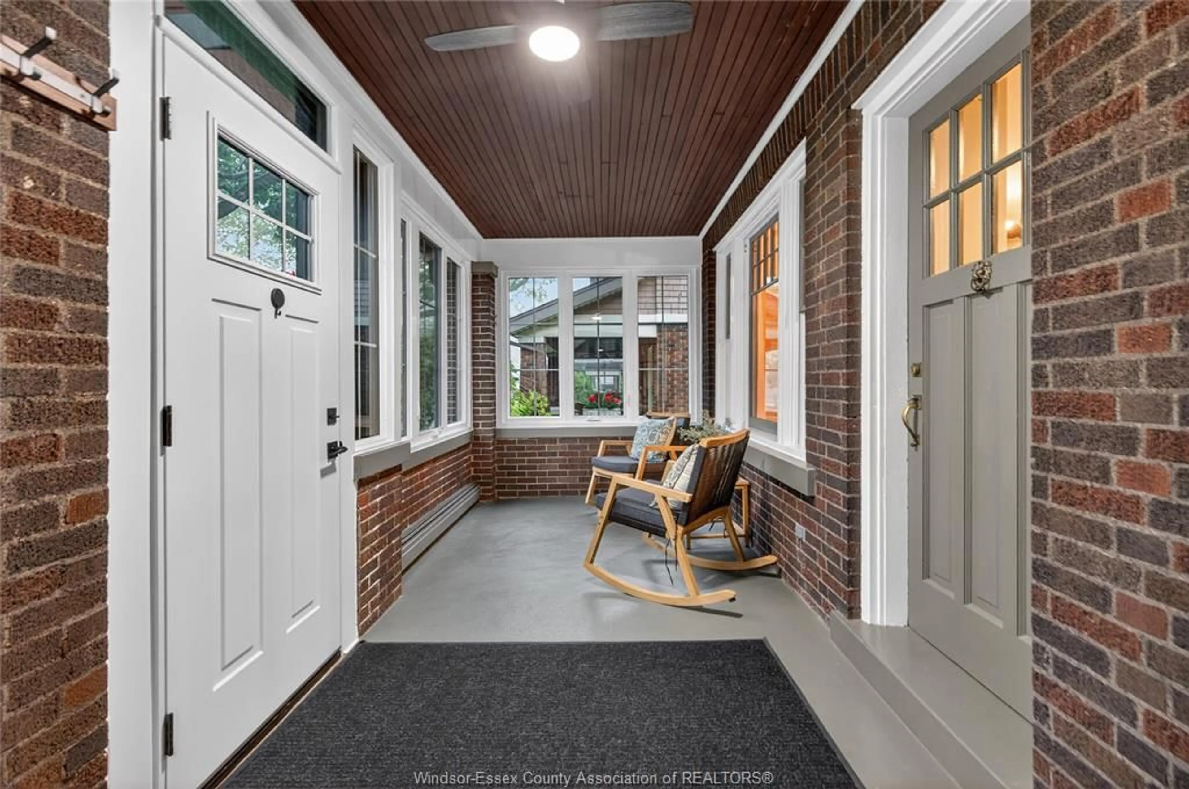Indoor entryway for 264 Thompson Blvd., Windsor Ontario N8S 2G4