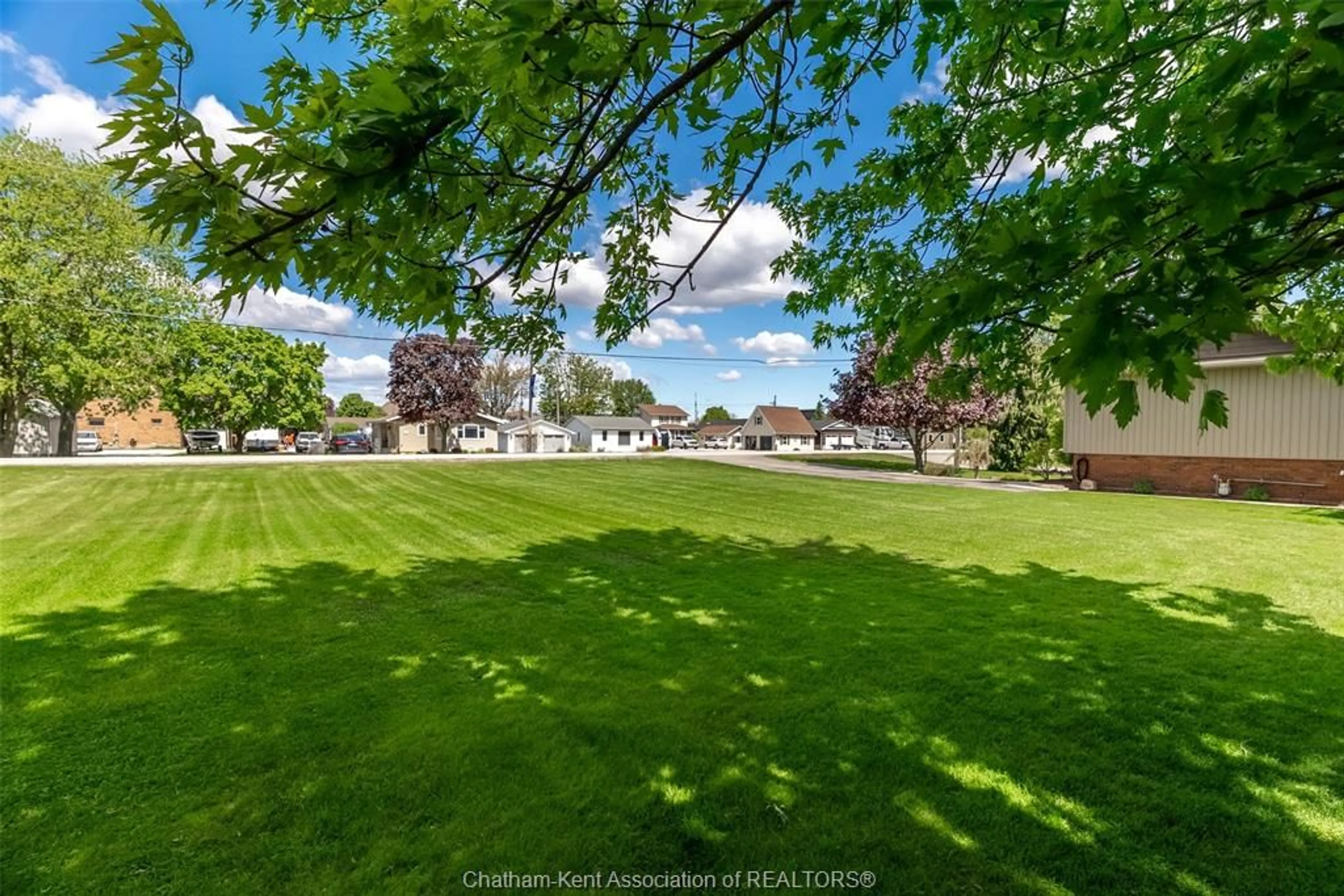 A pic from outside/outdoor area/front of a property/back of a property/a pic from drone, street for 7 Taylor St, Mitchell's Bay Ontario N0P 1L0
