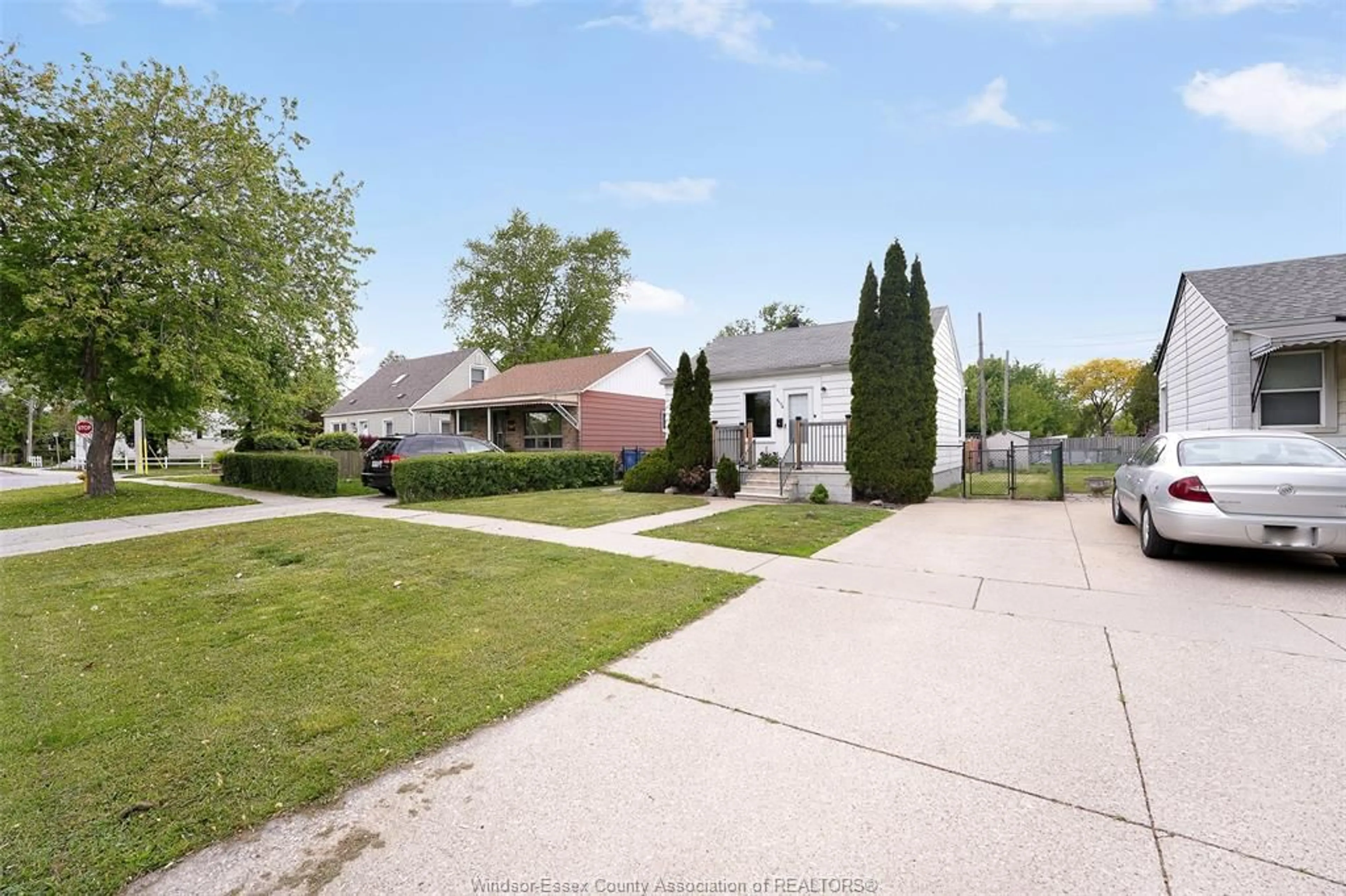 Unknown for 3174 Manchester Rd, Windsor Ontario N9C 1X8